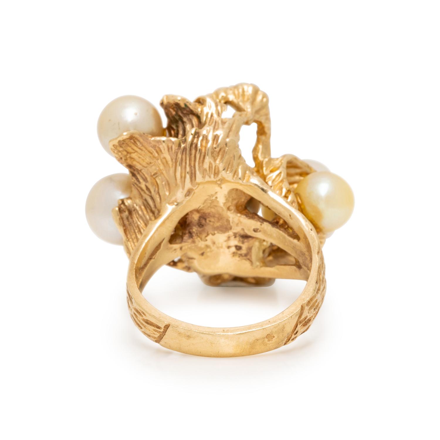 YELLOW GOLD AND CULTURED PEARL RING