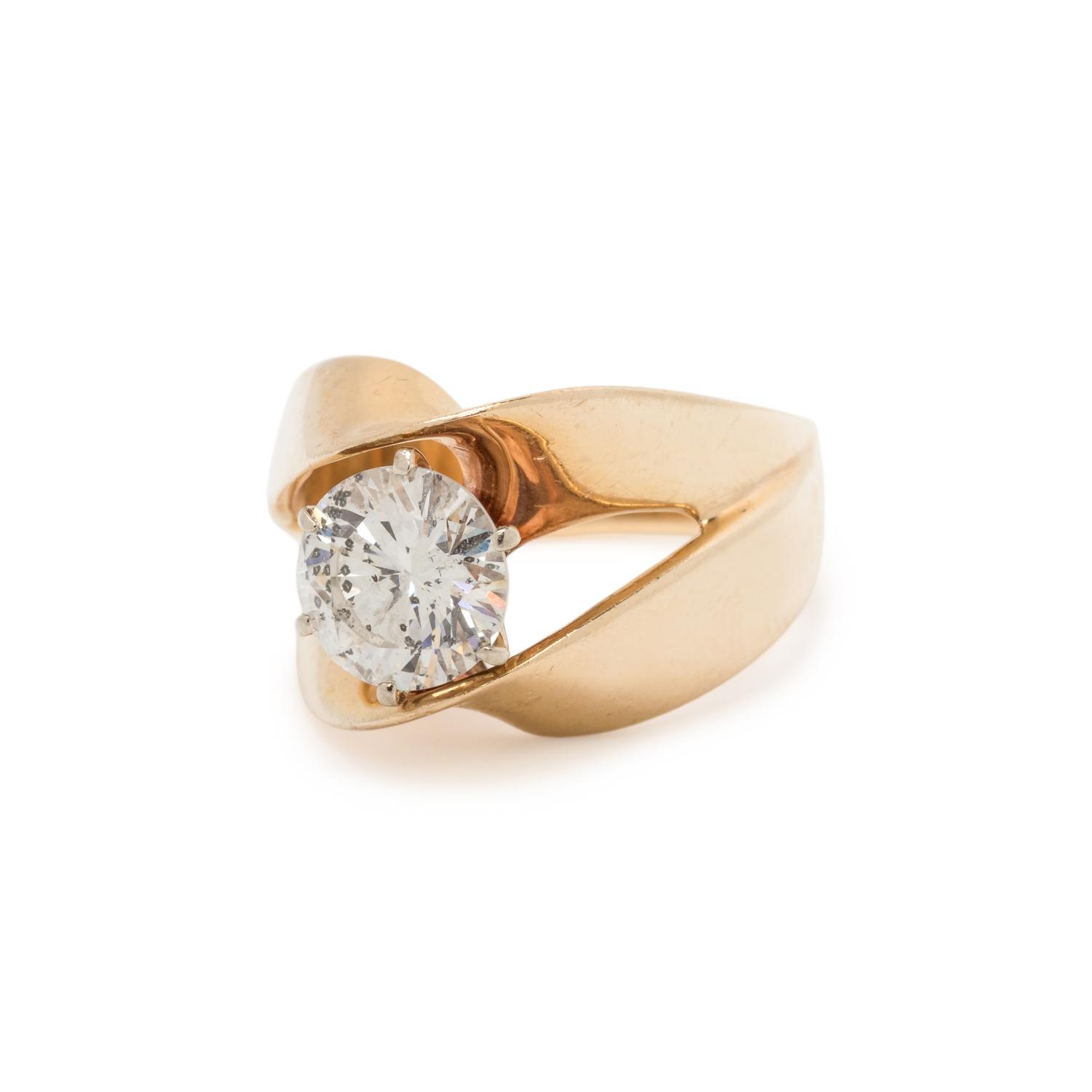 DIAMOND RING