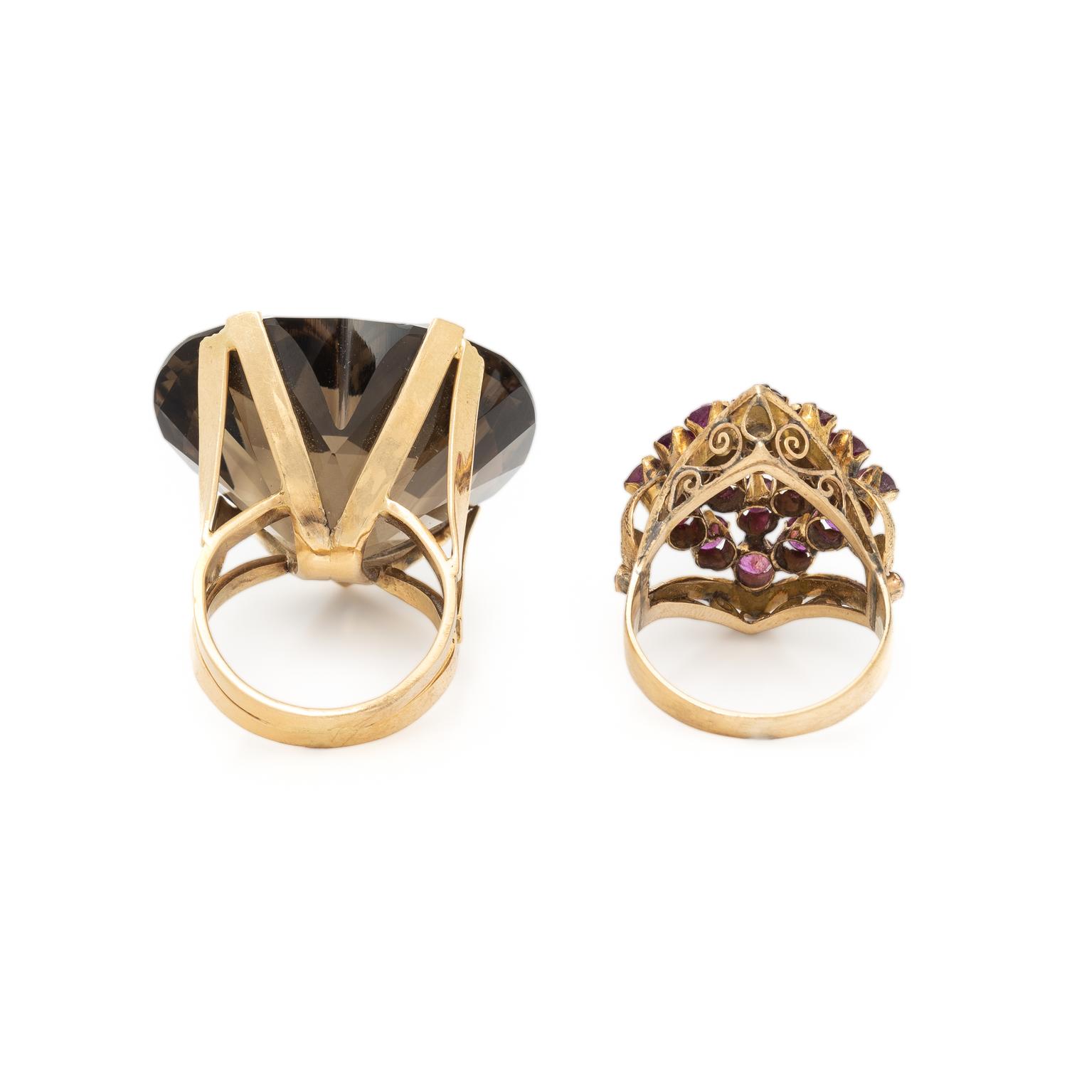 TWO YELLOW GOLD AND GEMSTONE RINGS