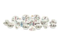 A Chinese Export Porcelain Tea and Coffee Service
