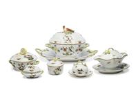 A Herend Rothschild Bird Porcelain Dinner Service