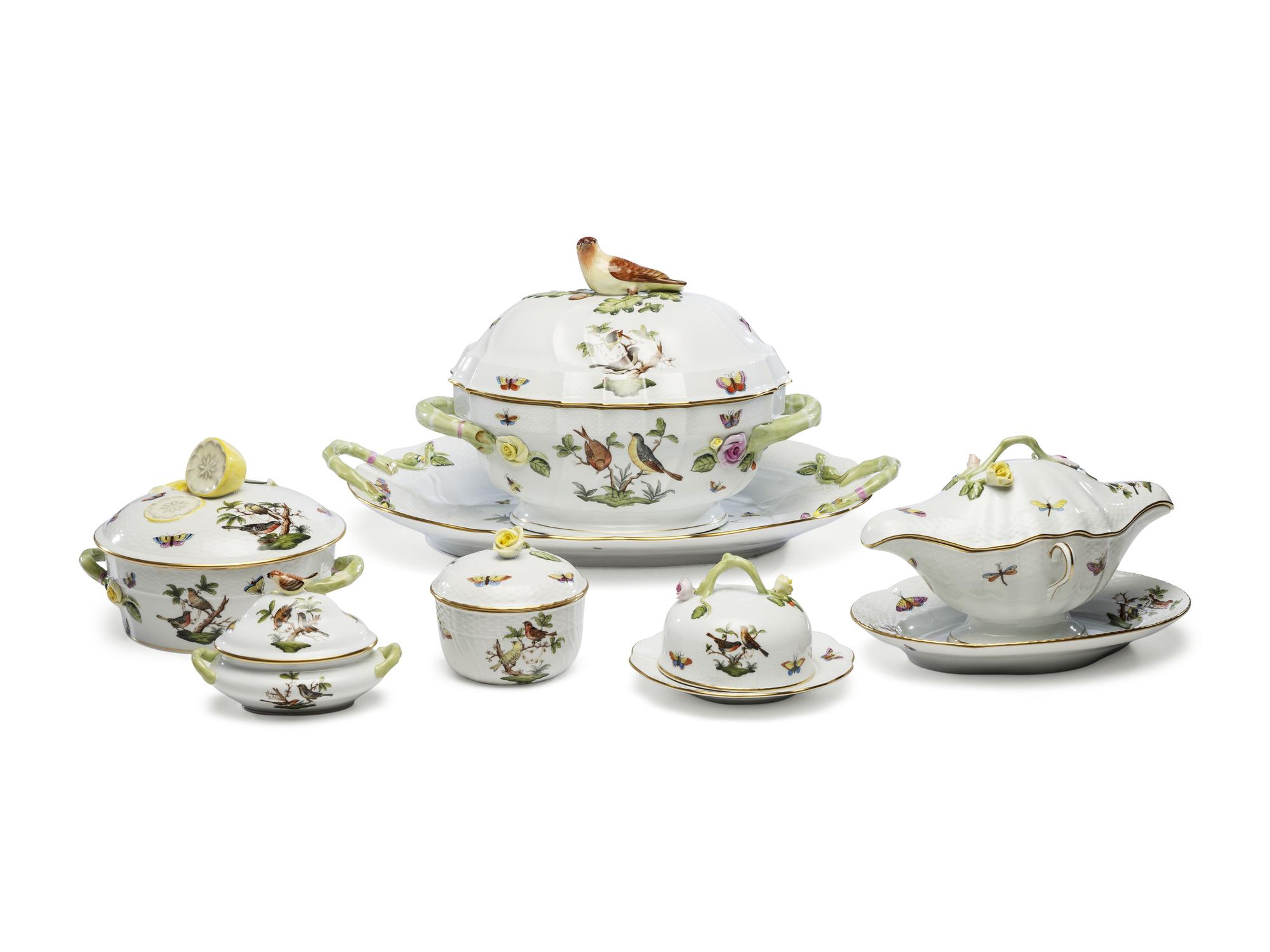 A Herend Rothschild Bird Porcelain Dinner Service