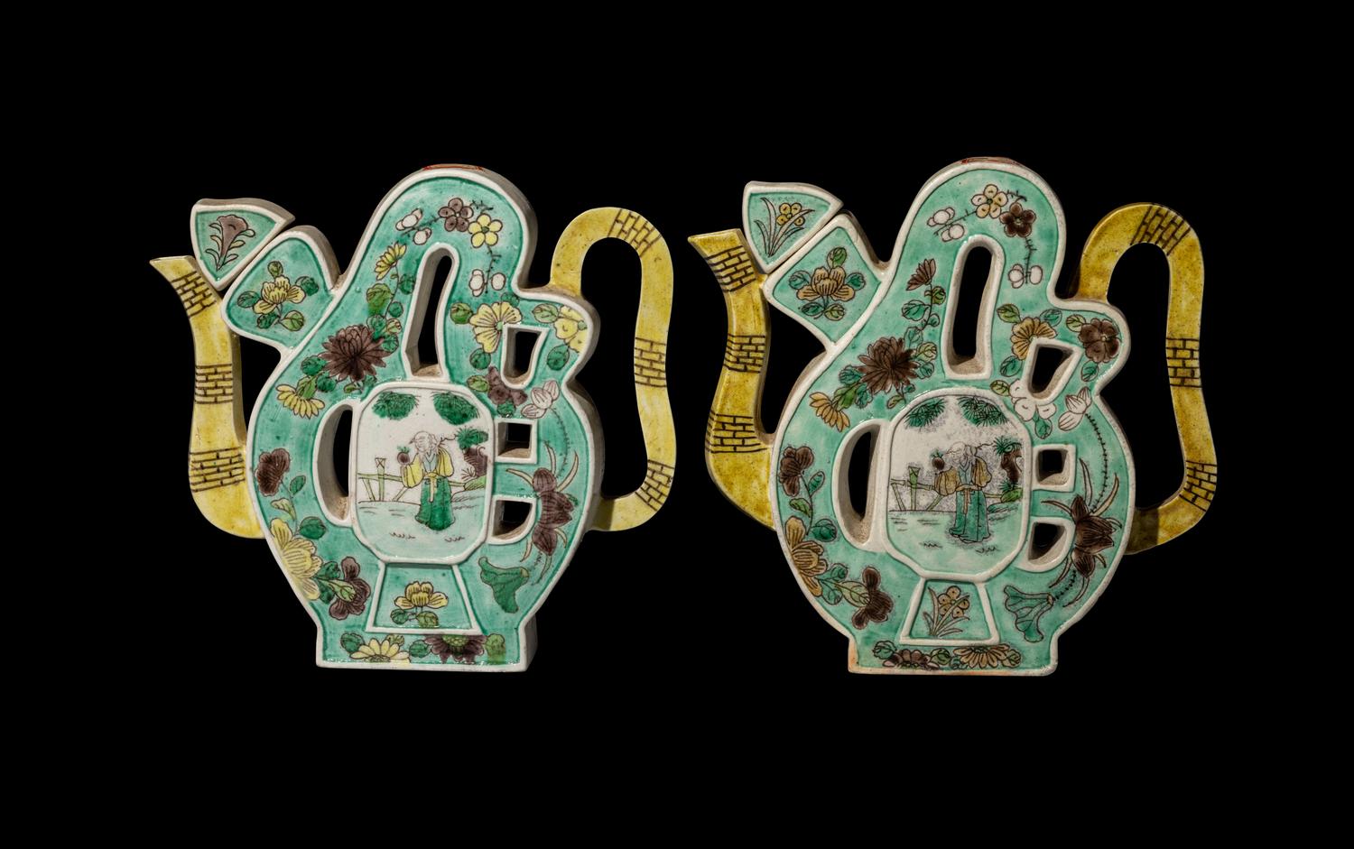A Pair of Chinese Famille Verte Porcelain Shou Teapots