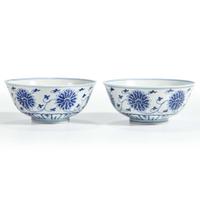 An associated pair of Chinese blue and white porcelain "Lotus" bowls Guangxu six-character marks