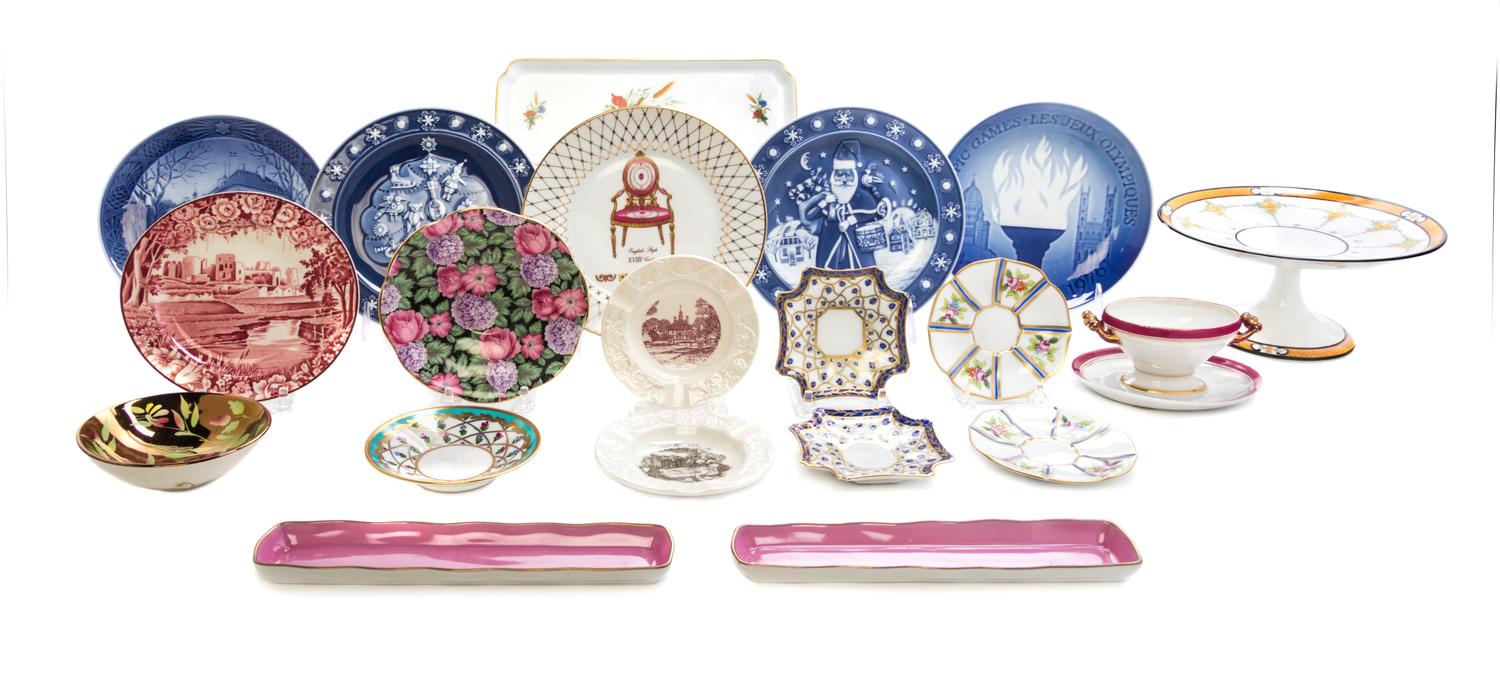 A Collection of Porcelain Articles Length of longest 11 1/2 inches.