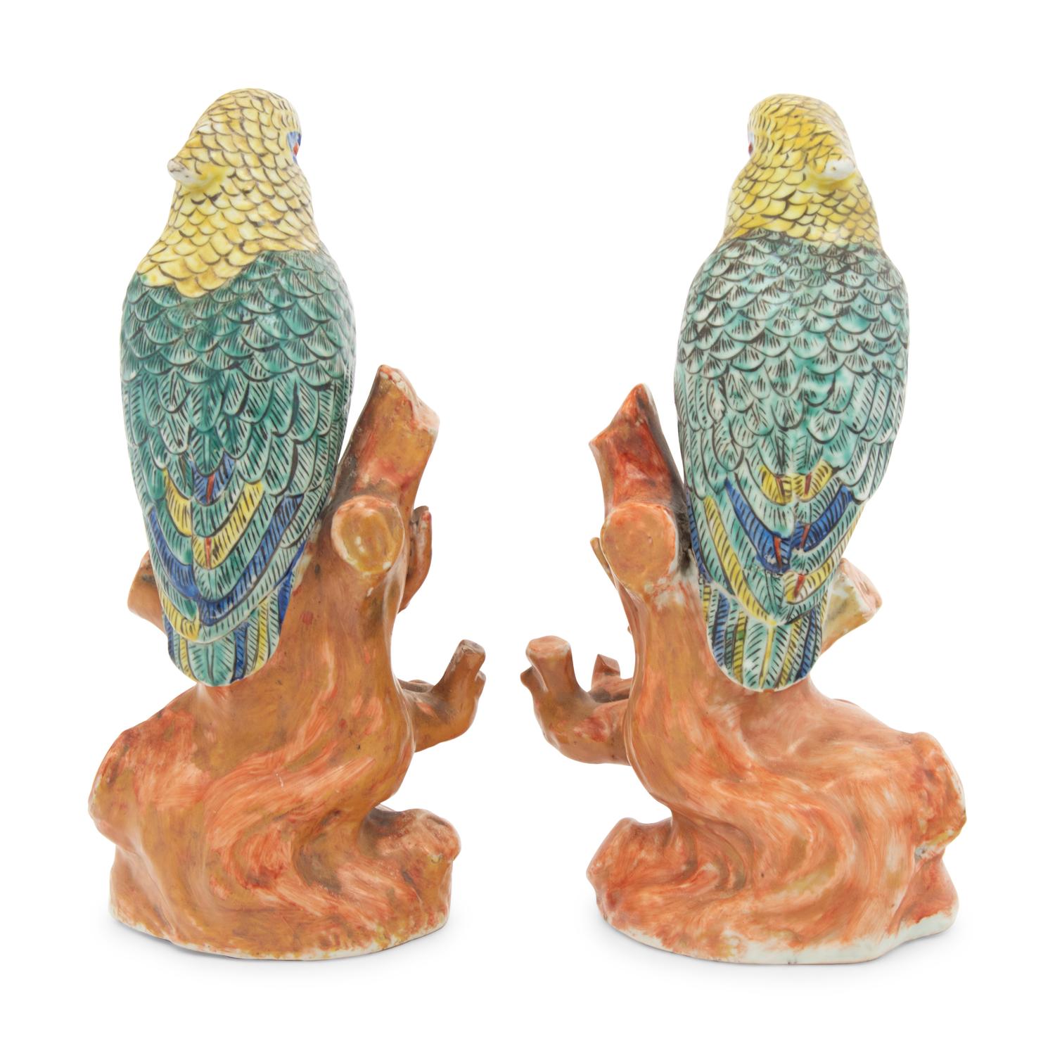 A Pair of Chinese Export Porcelain Birds