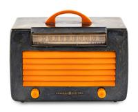 A General Electric L570 Radio