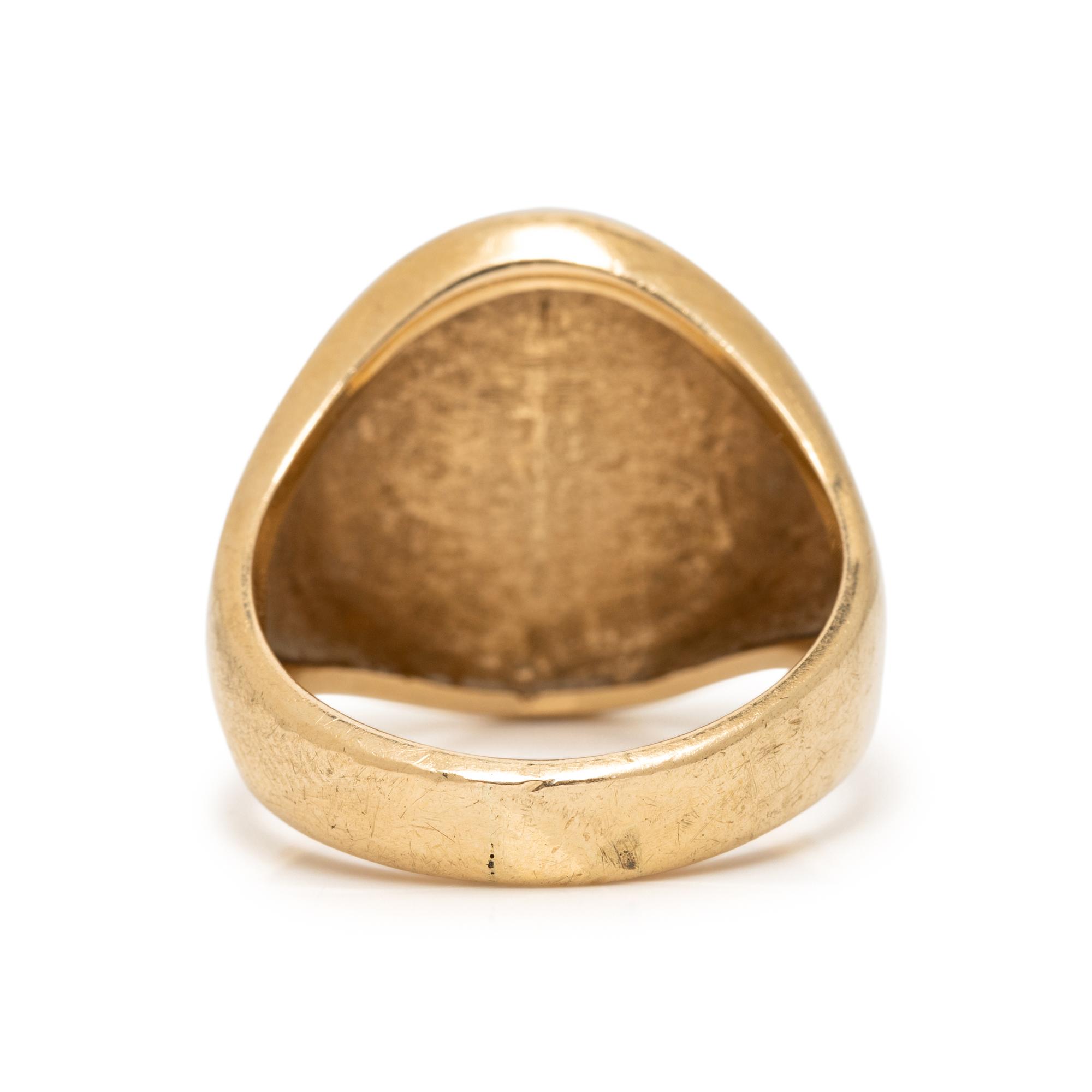 YELLOW GOLD SIGNET RING