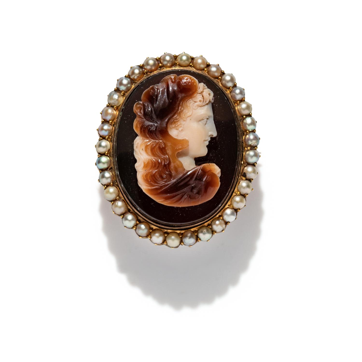A Neoclassical Gold, Pearl, and Sardonyx Cameo Brooch with the Queen Omphale as Hercules