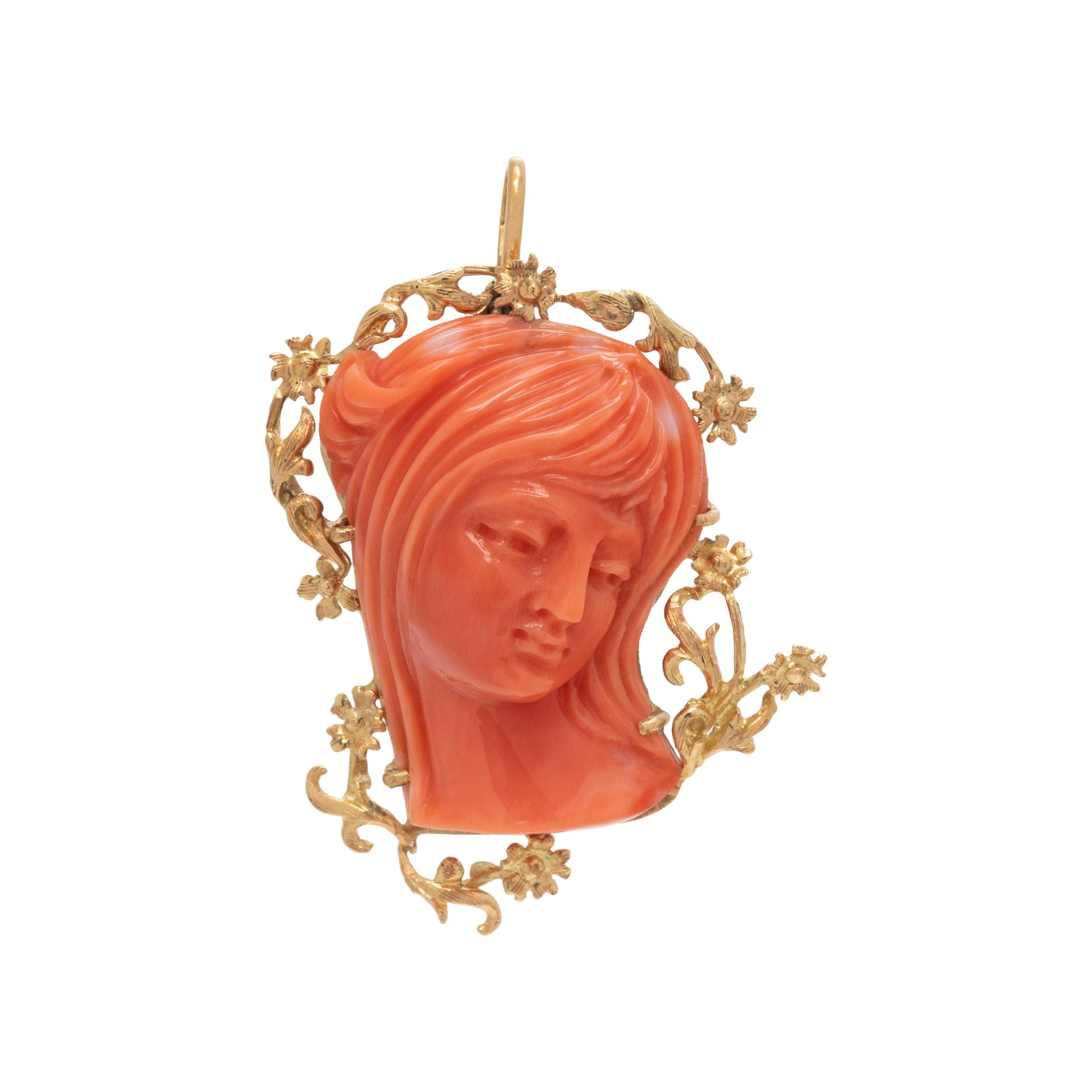 YELLOW GOLD AND CORAL PENDANT/BROOCH