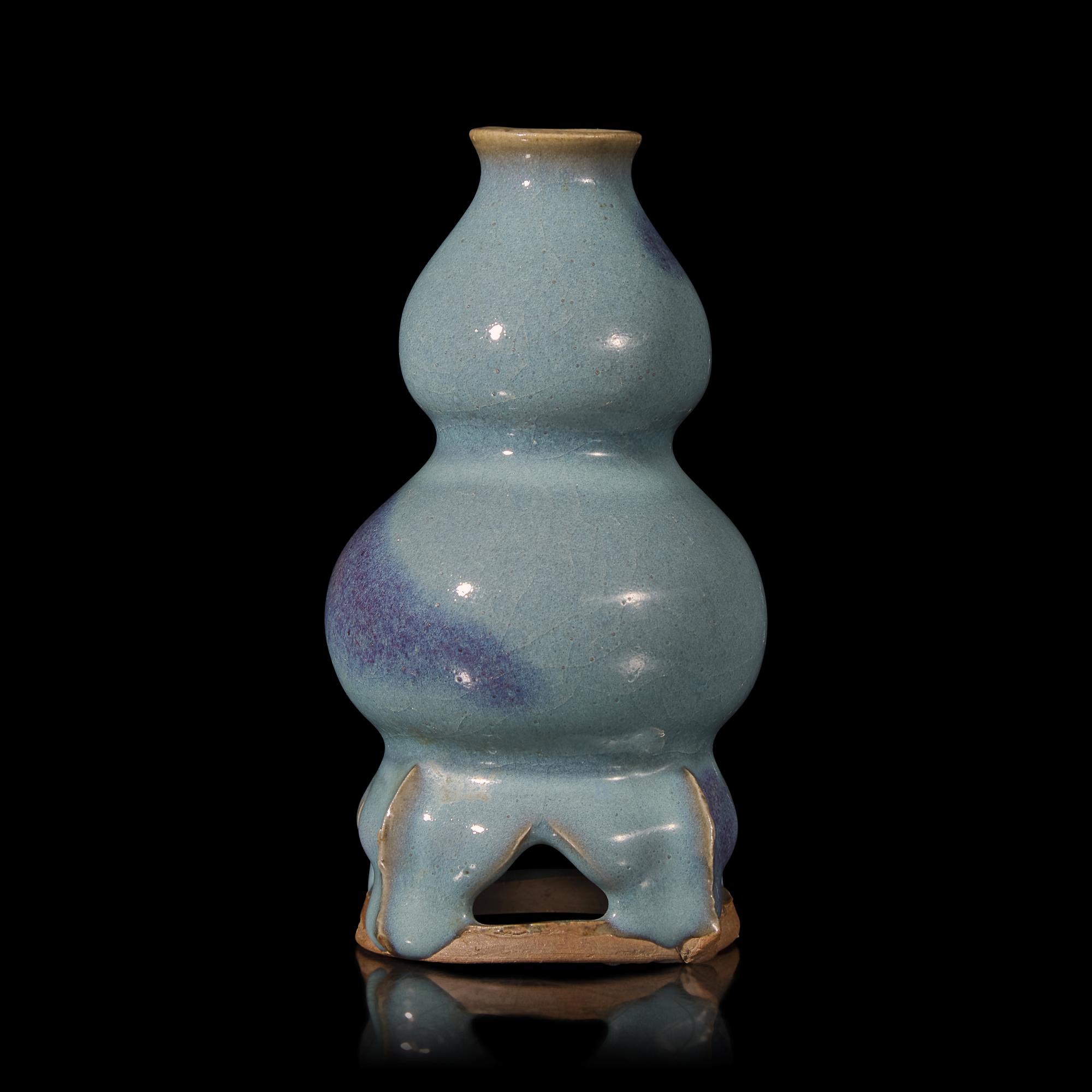 A Chinese Jun Style Purple Splashed 'Double Gourd' Vase with Integral Stand — 紫斑藍鈞葫蘆連座瓶
