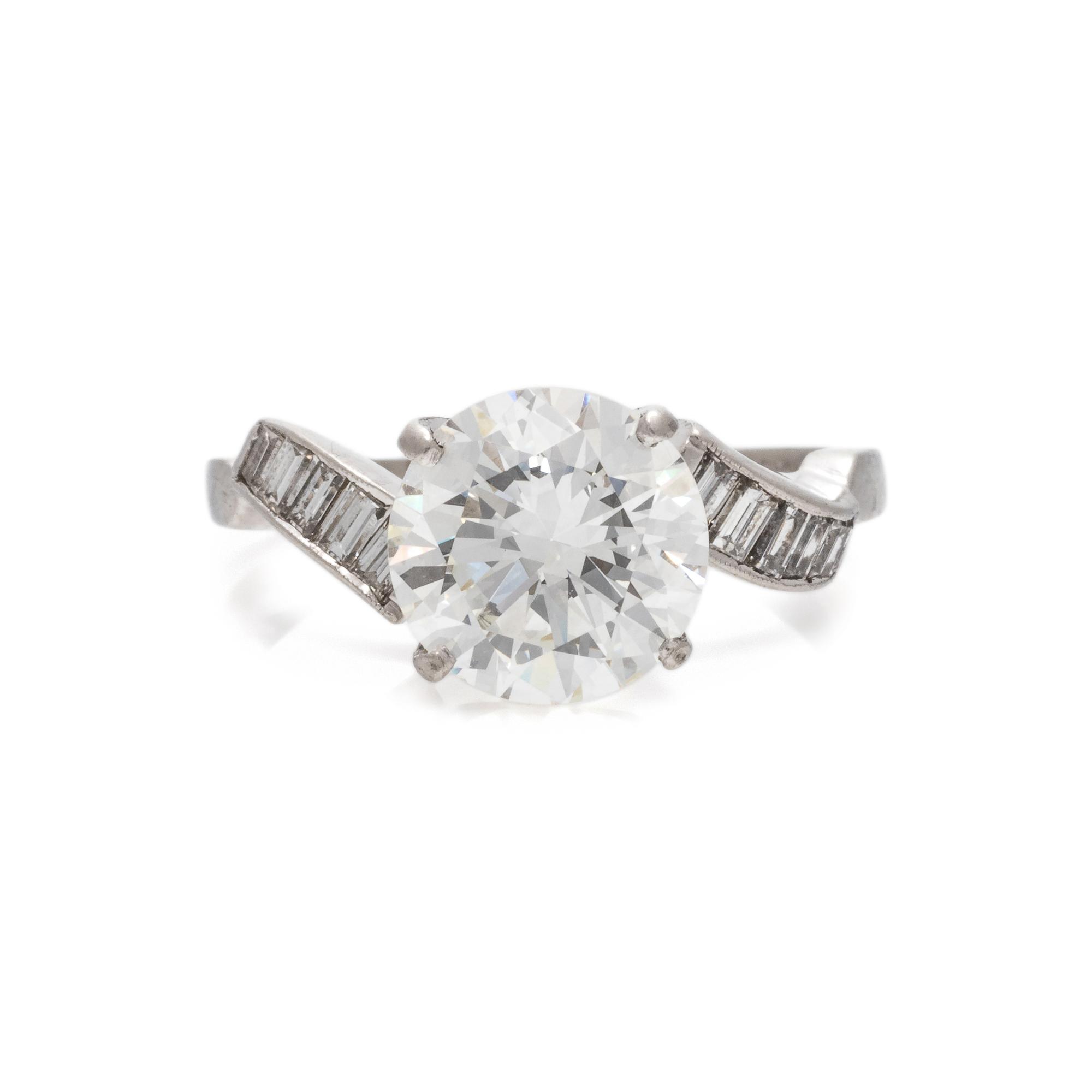 DIAMOND RING