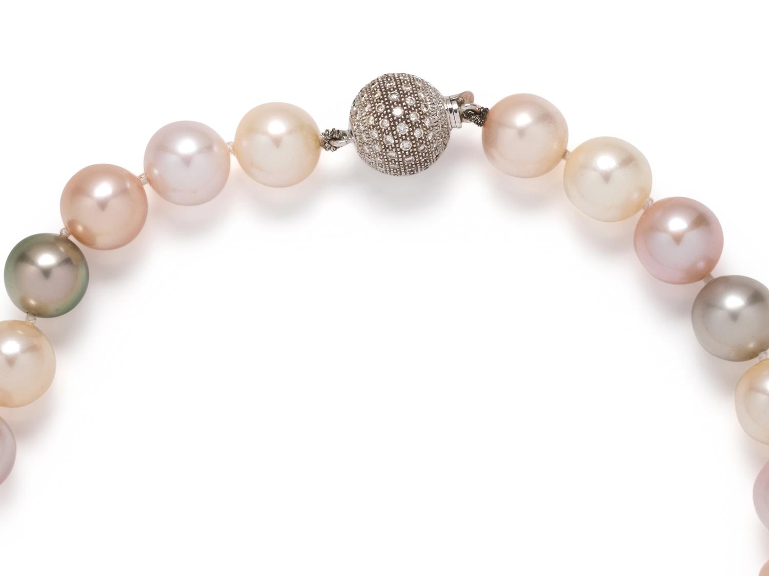 CULTURED PEARL AND DIAMOND NECKLACE