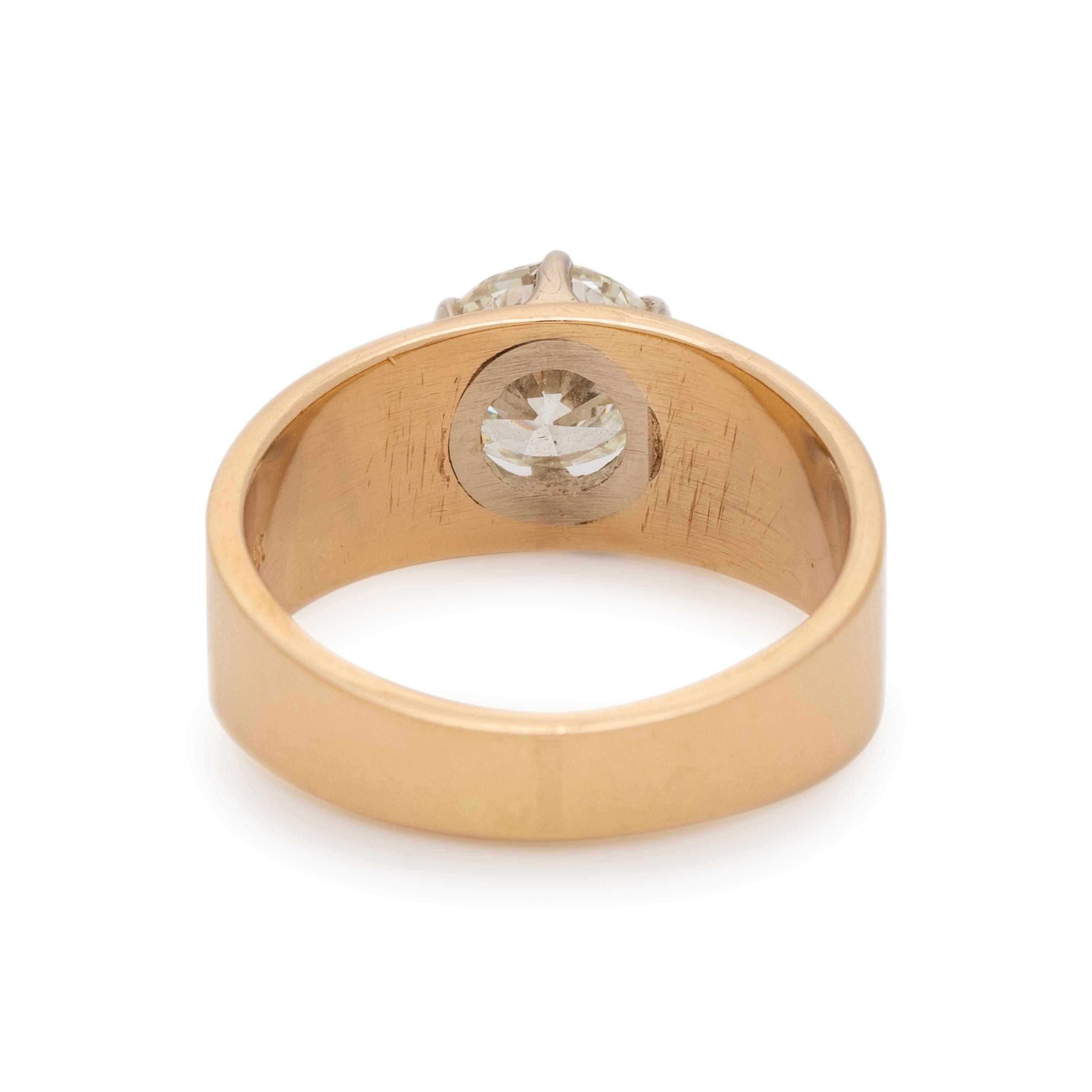 YELLOW GOLD AND DIAMOND RING
