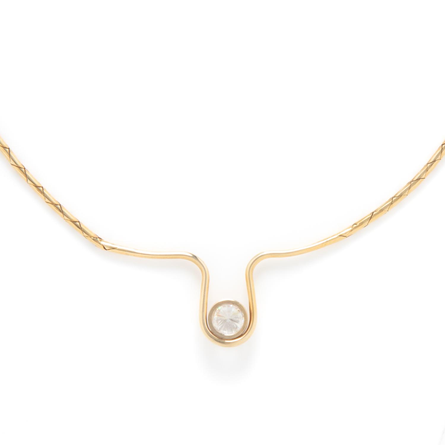 YELLOW GOLD AND DIAMOND NECKLACE