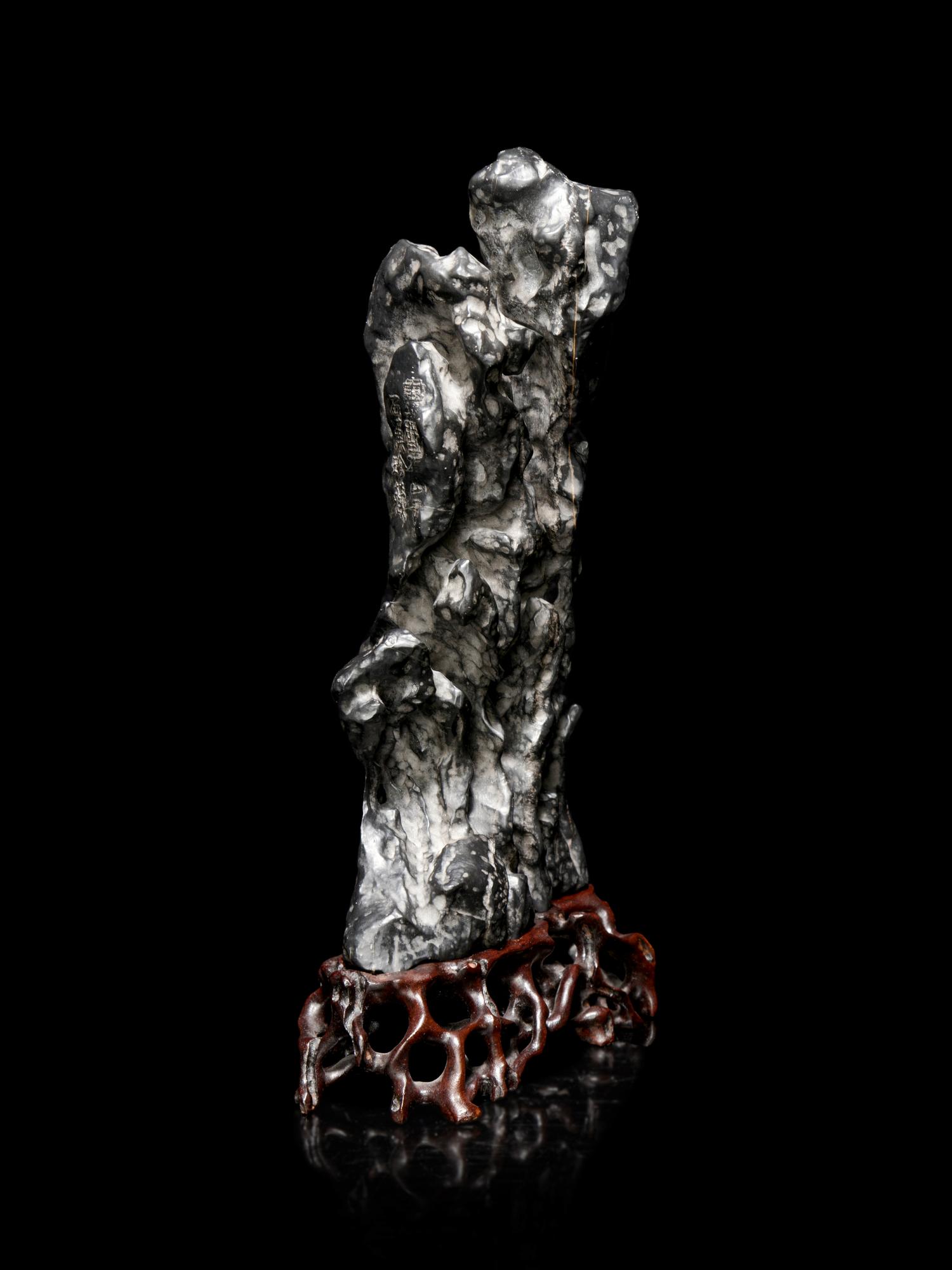 A Vertical Lingbi Scholar's Rock