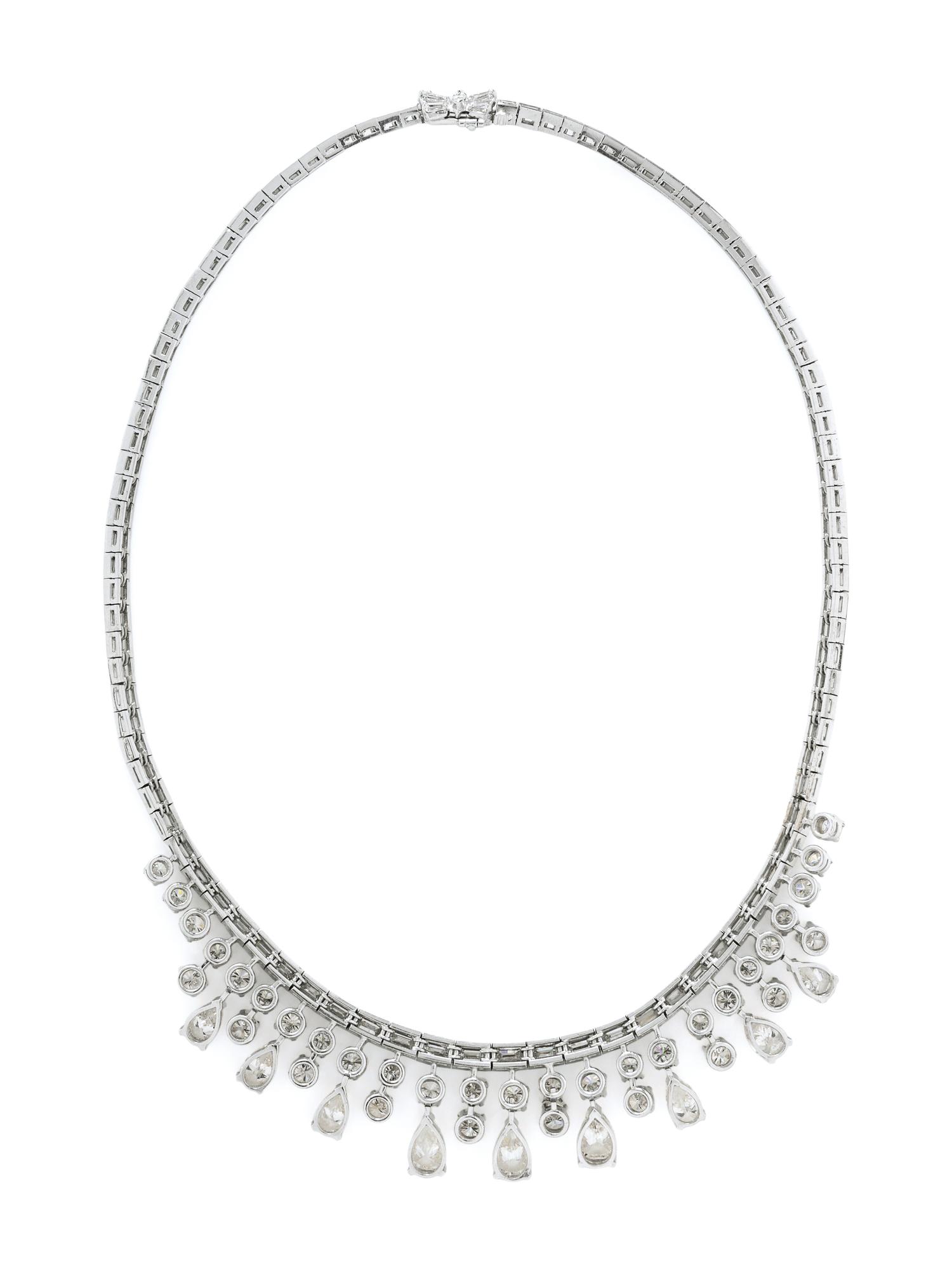 DIAMOND AND PLATINUM NECKLACE