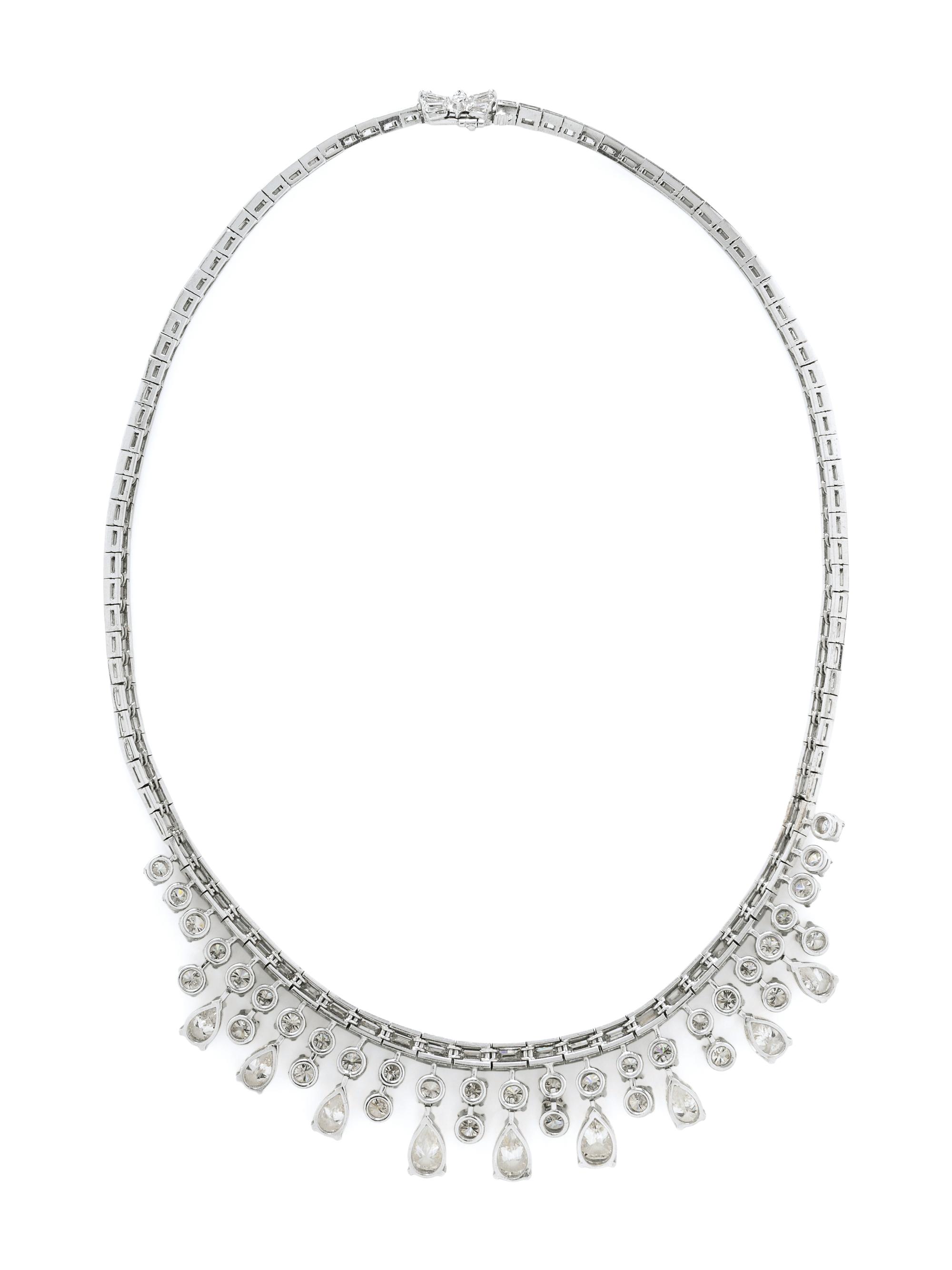 DIAMOND AND PLATINUM NECKLACE