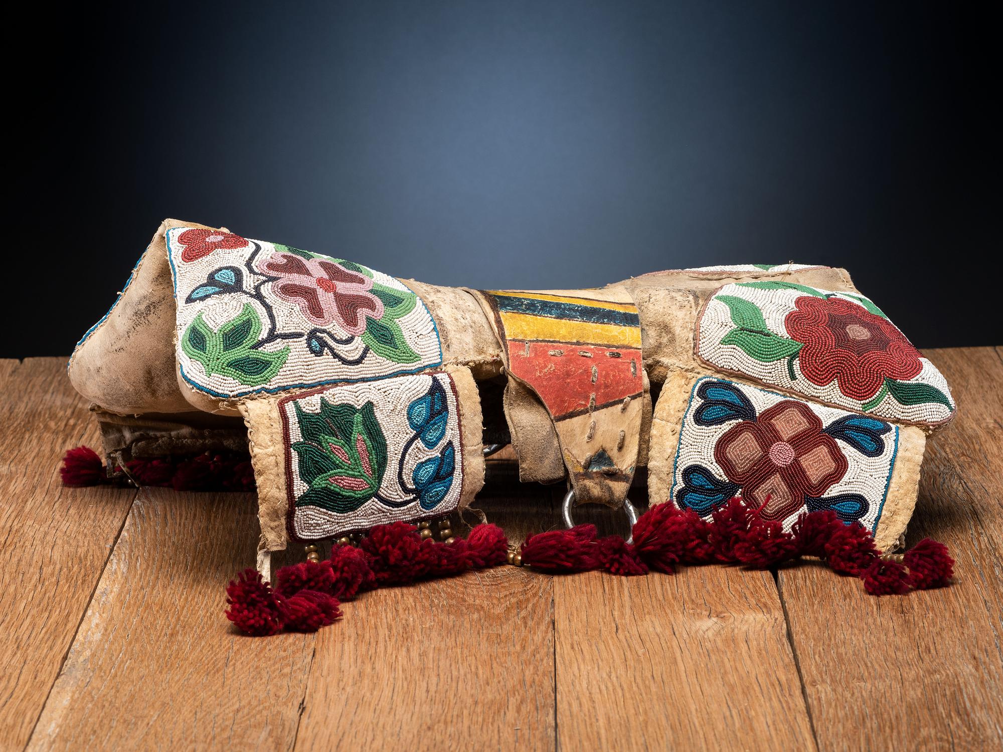 Sioux Beaded Hide Pad Saddle