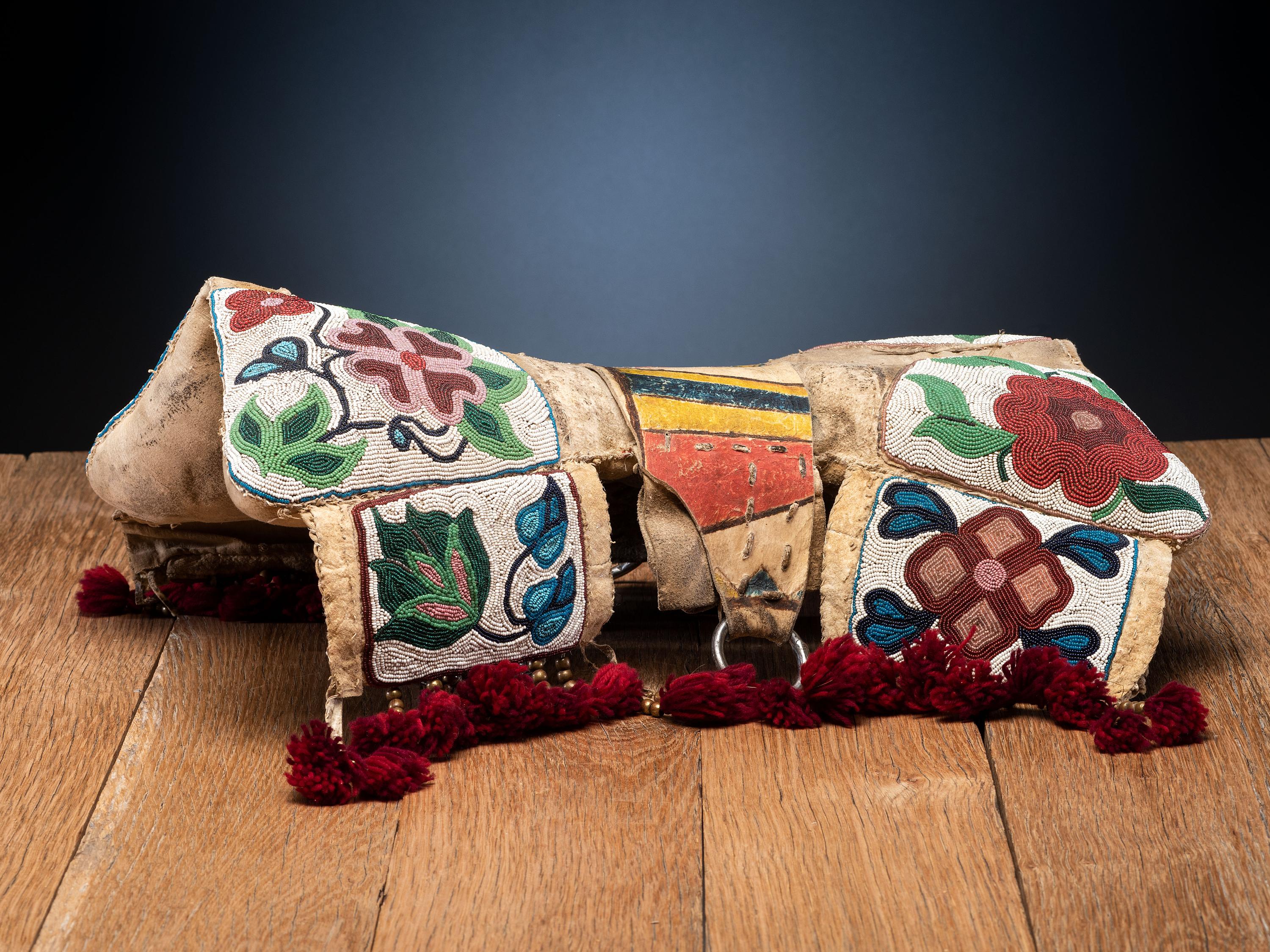 Sioux Beaded Hide Pad Saddle