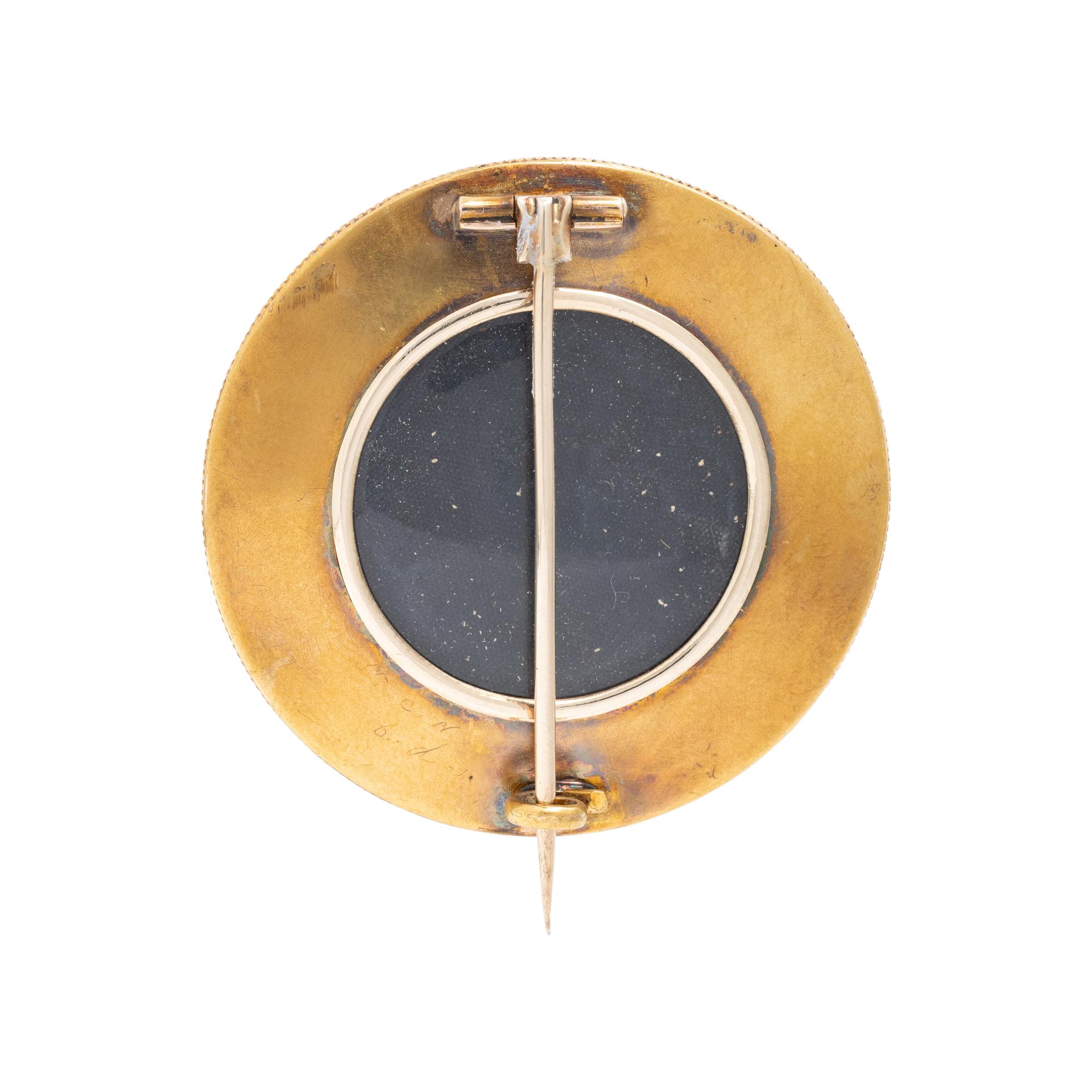 VICTORIAN, YELLOW GOLD, GARNET AND SEED PEARL BROOCH