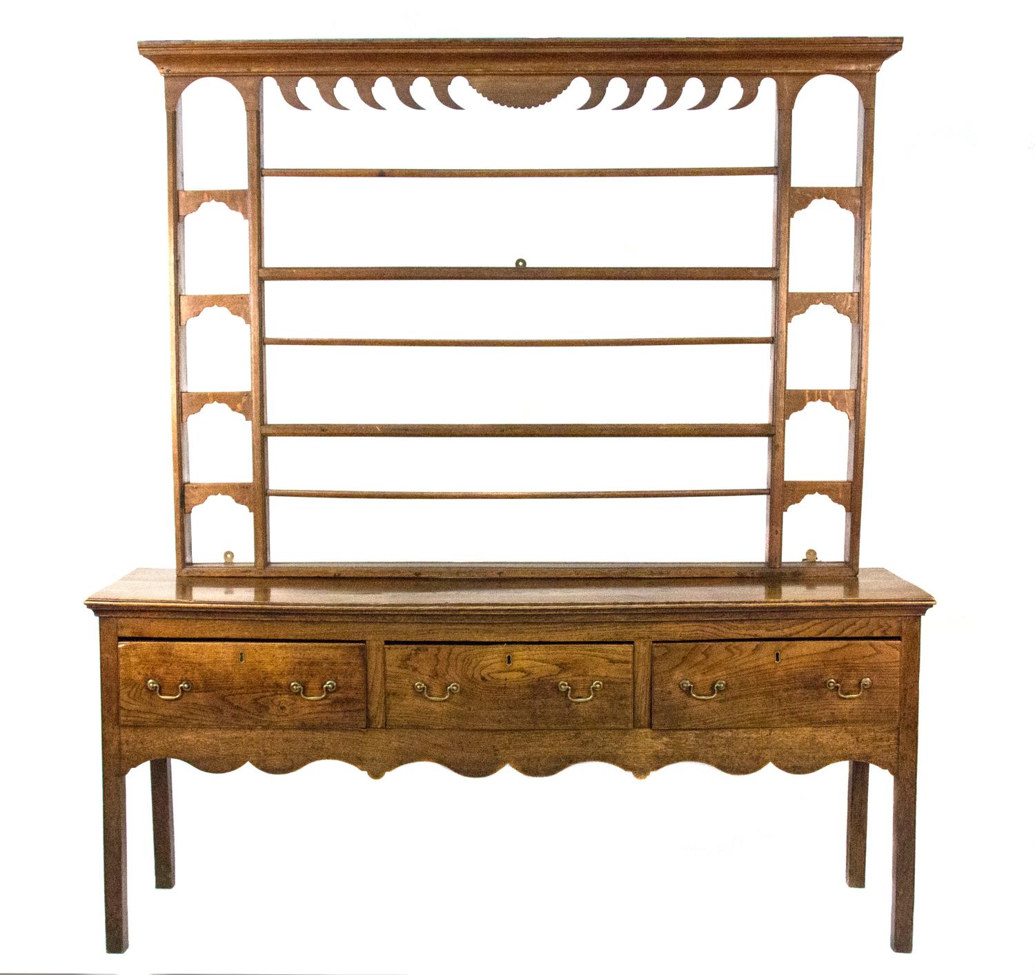 An English Oak Welsh Dresser Height 82 3/4 x width 74 3/4 x depth 18 3/4 inches. — 19TH CENTURY