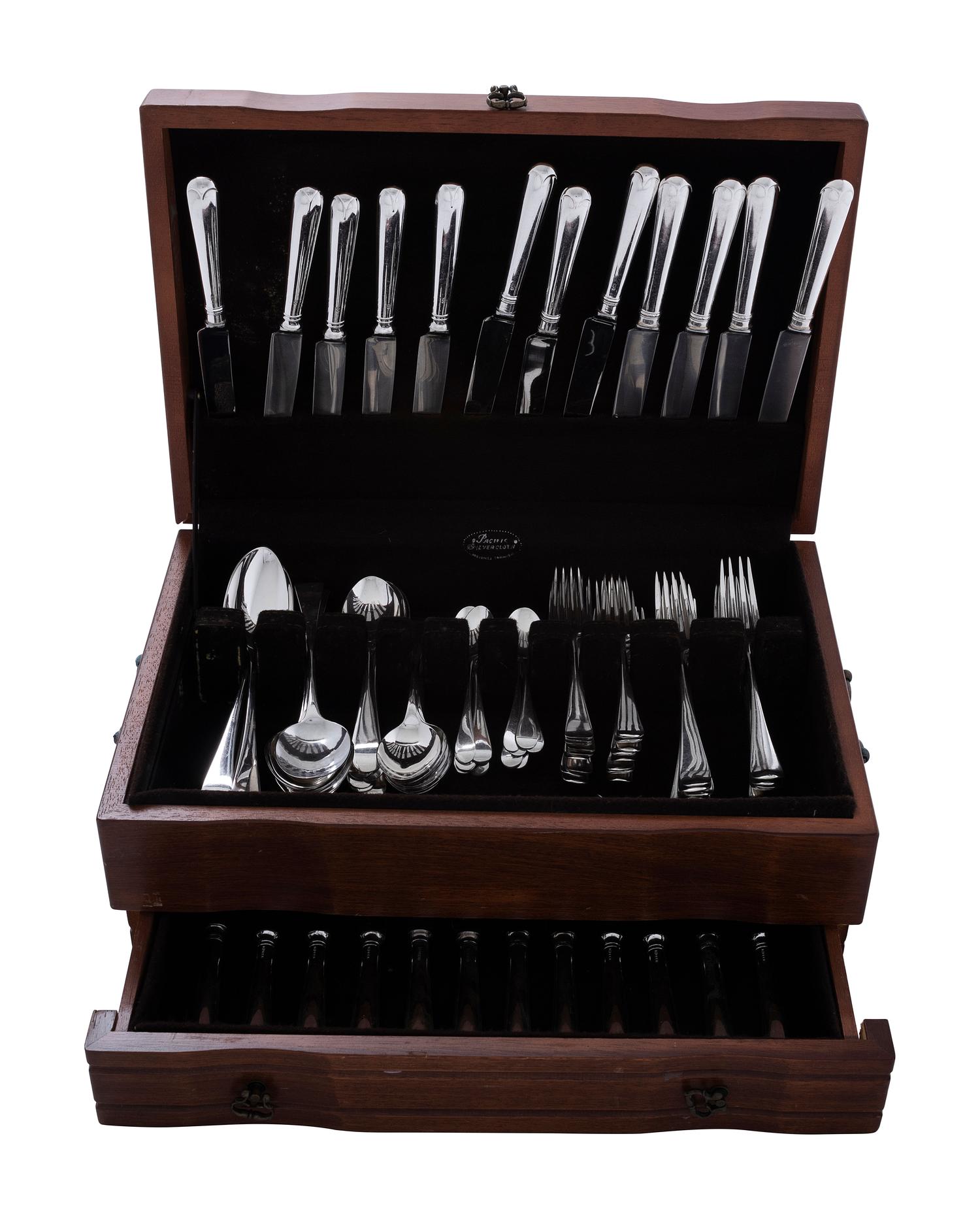 An English Silver Flatware Service