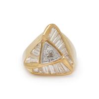 YELLOW GOLD AND DIAMOND RING
