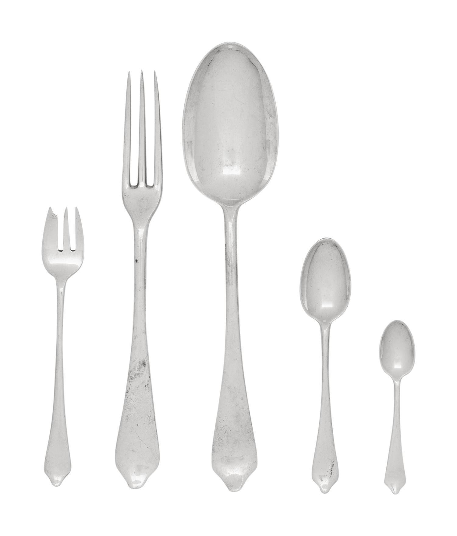 An English Silver Flatware Service