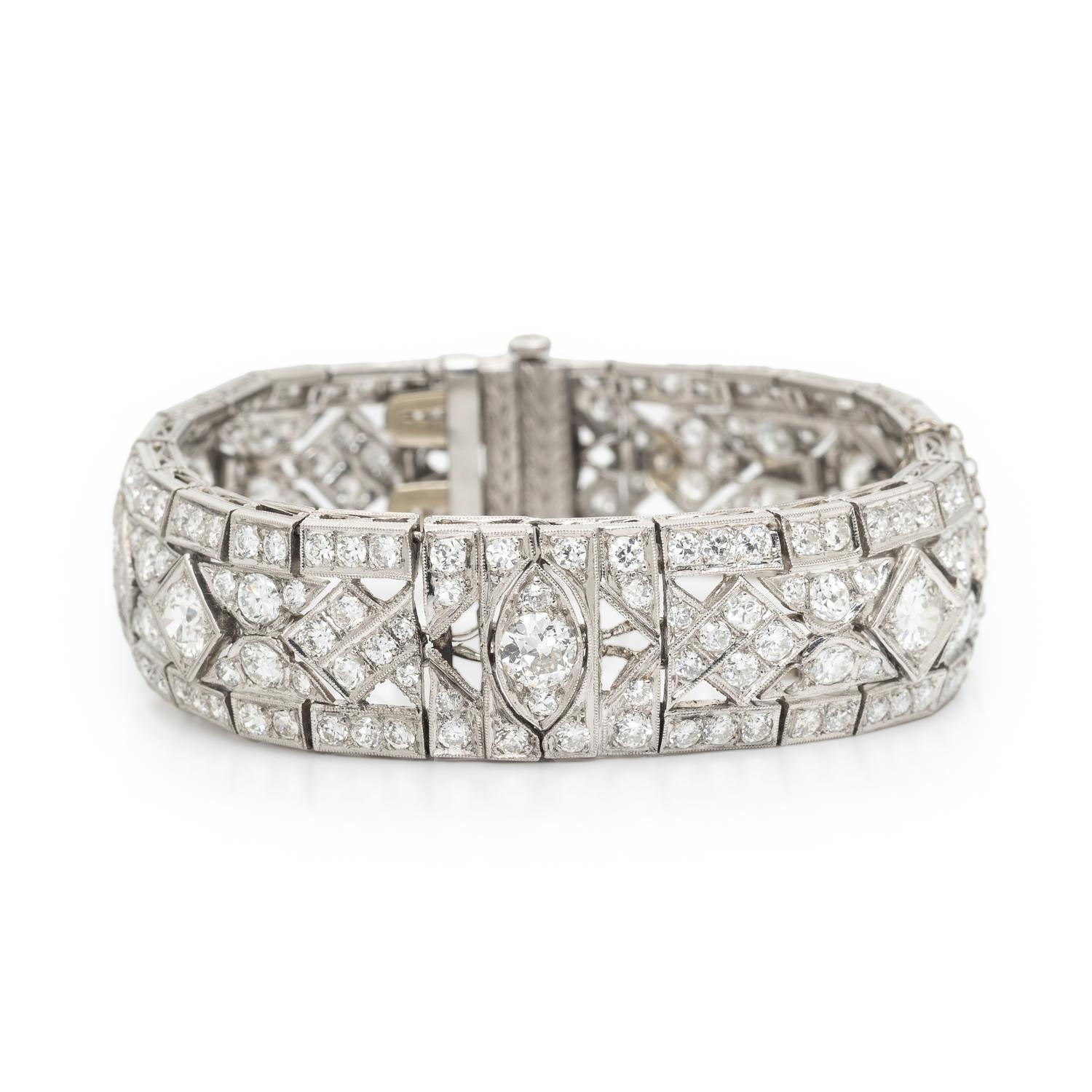 ART DECO, DIAMOND AND PLATINUM BRACELET
