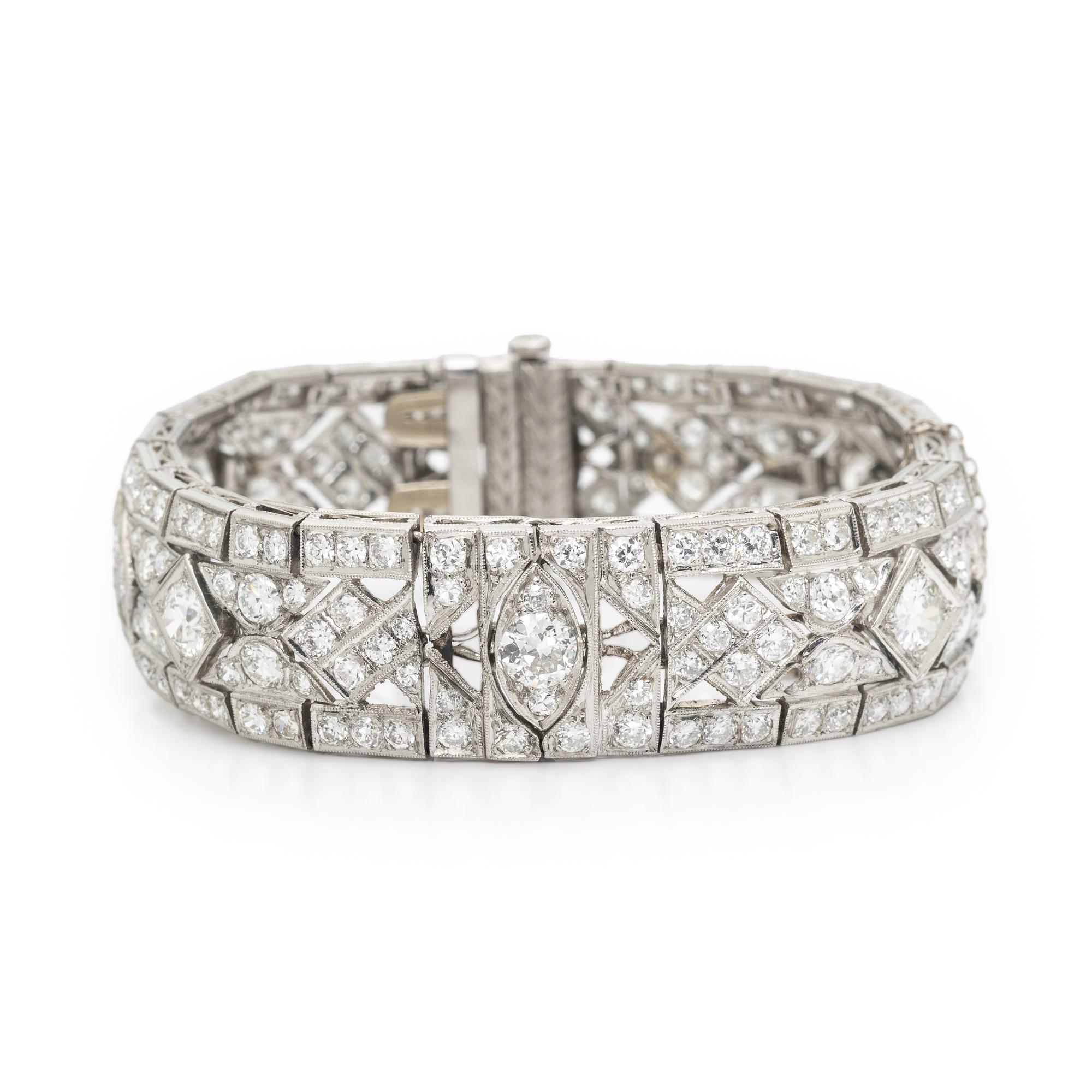 ART DECO, DIAMOND AND PLATINUM BRACELET