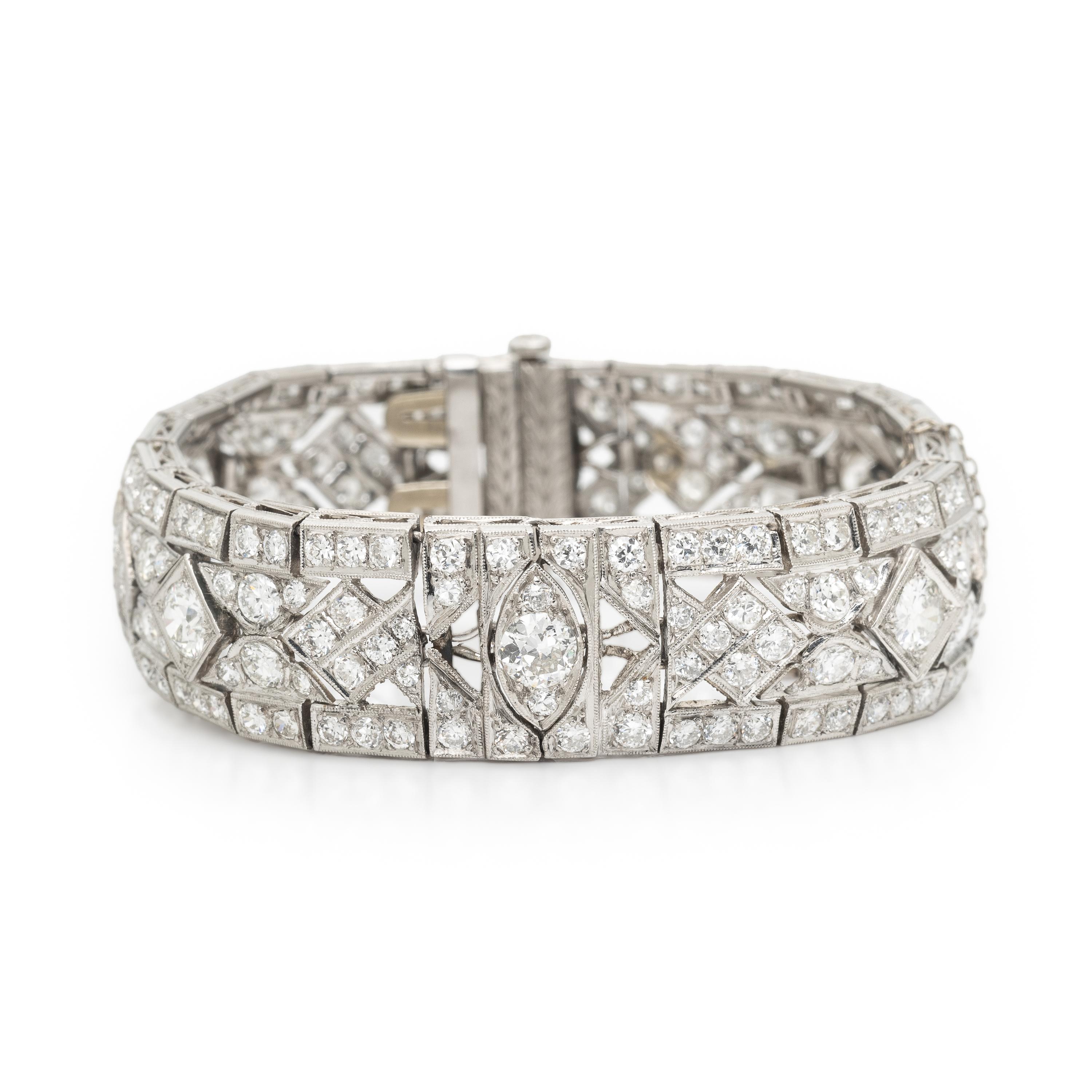 ART DECO, DIAMOND AND PLATINUM BRACELET