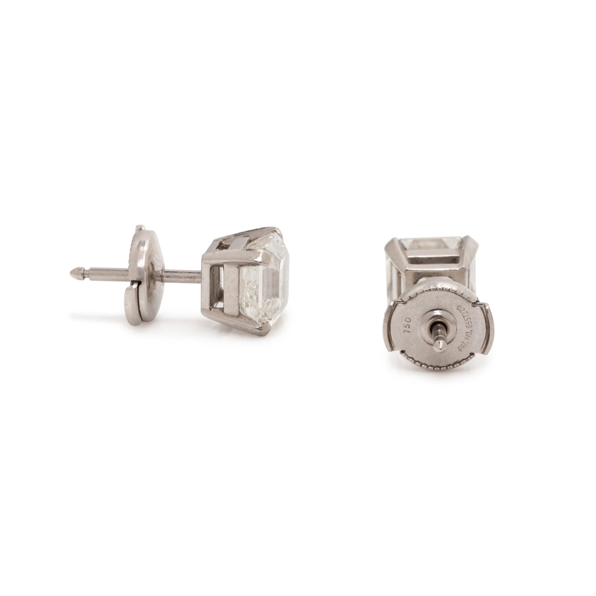 DIAMOND STUD EARRINGS