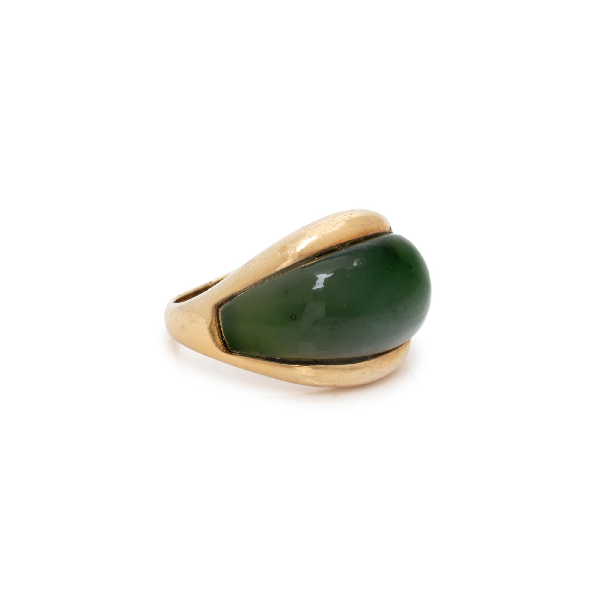 YELLOW GOLD AND NEPHRITE RING