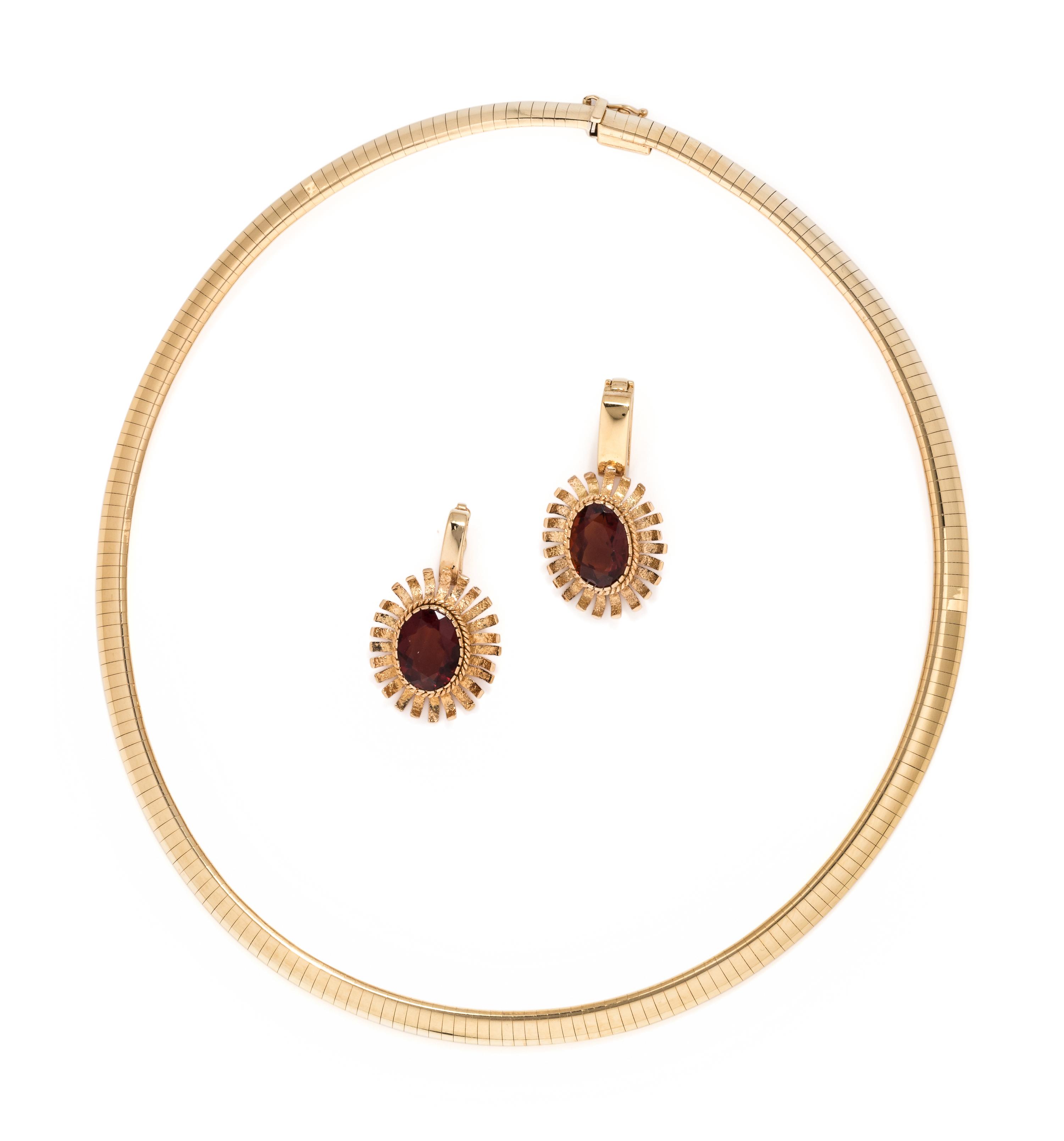 YELLOW GOLD NECKLACE AND CITRINE PENDANTS