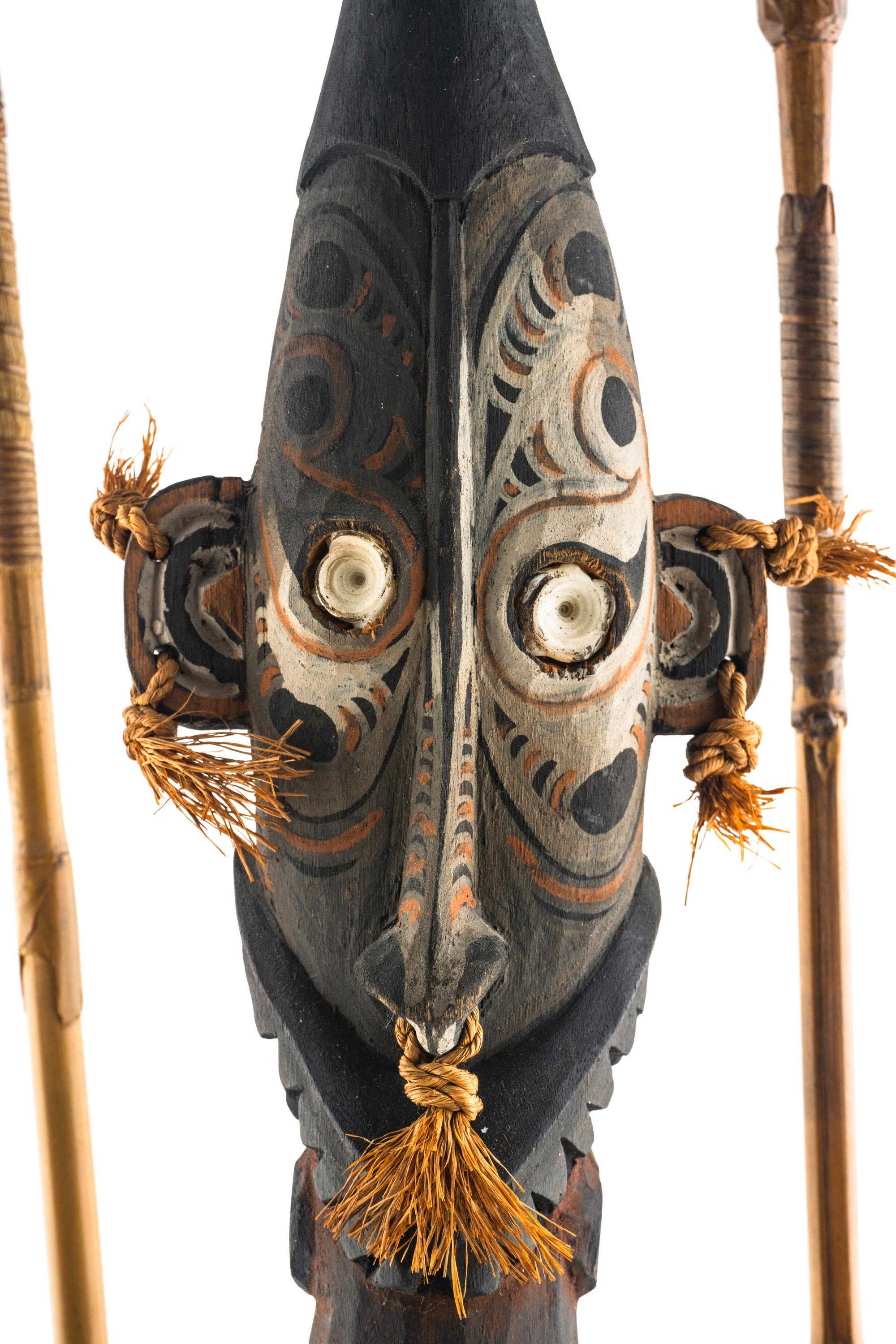 Four Oceanic Flutes with Three Arrow Displays