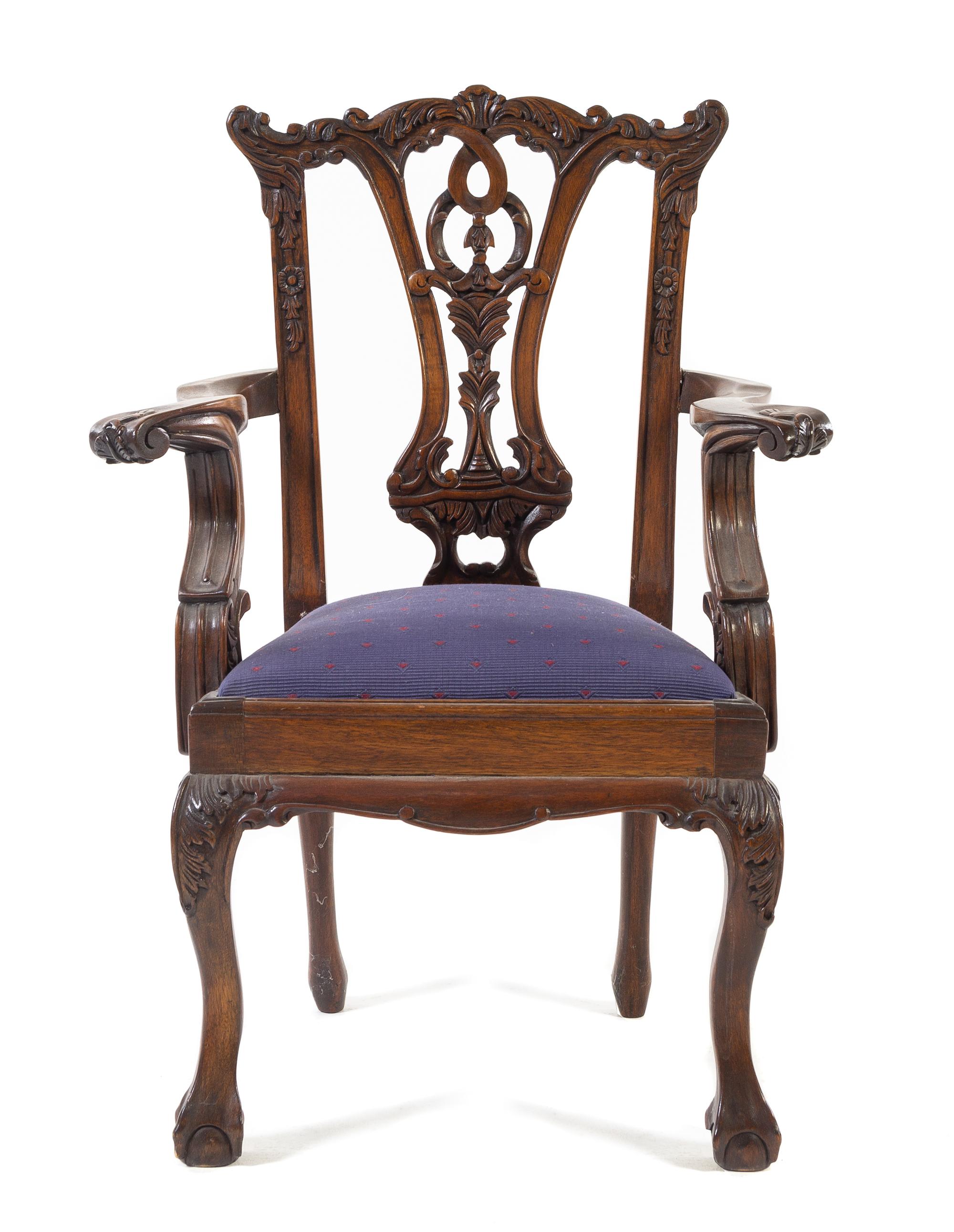 A Queen Anne Style Mahogany Child's Chair Height 26 x width 16 x depth 13 inches. — LATE 19TH CENTURY