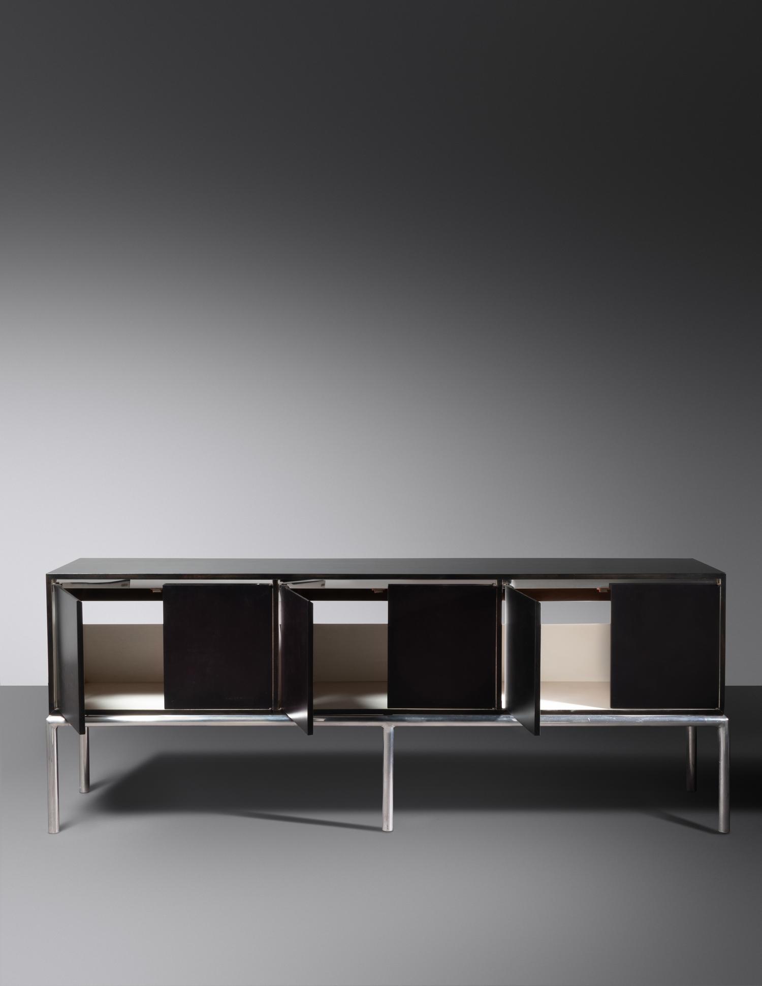 Credenza Directional, USA