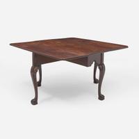 A Chippendale carved walnut drop-leaf table Philadelphia, PA, late 18th century