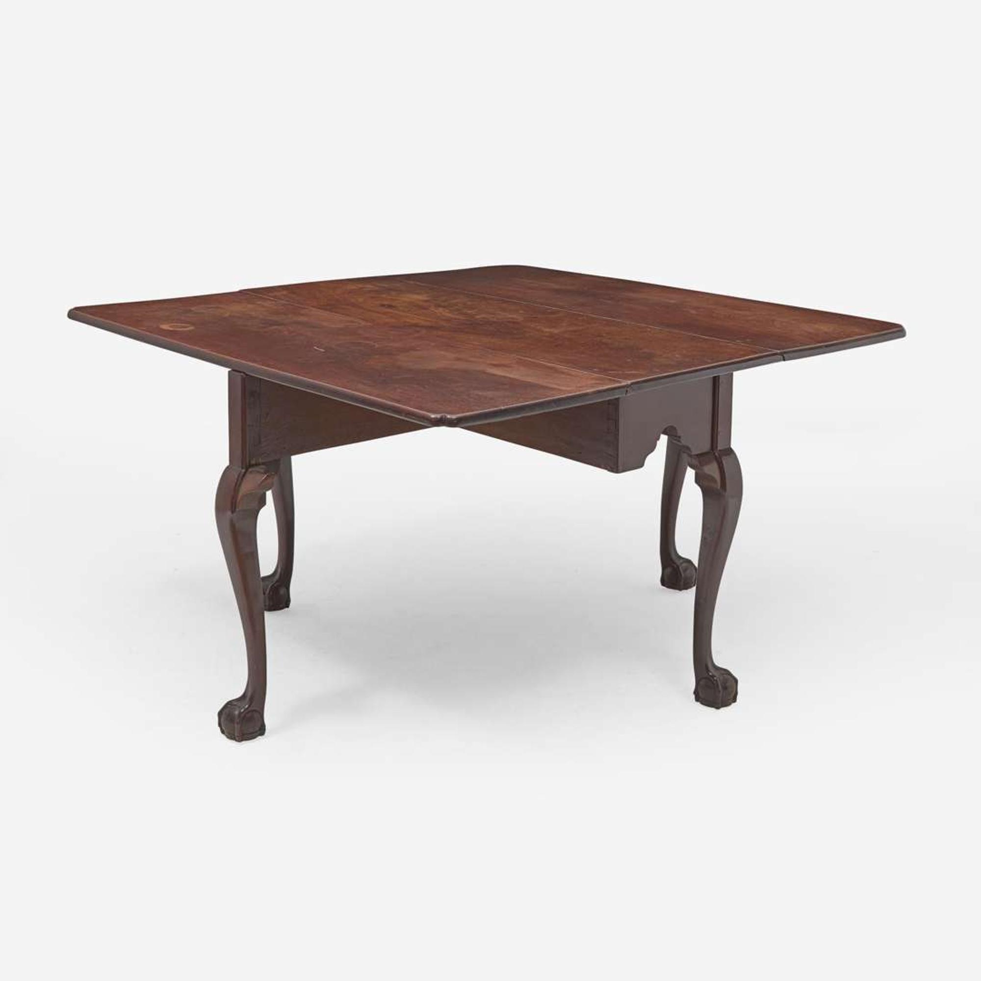 A Chippendale carved walnut drop-leaf table Philadelphia, PA, late 18th century