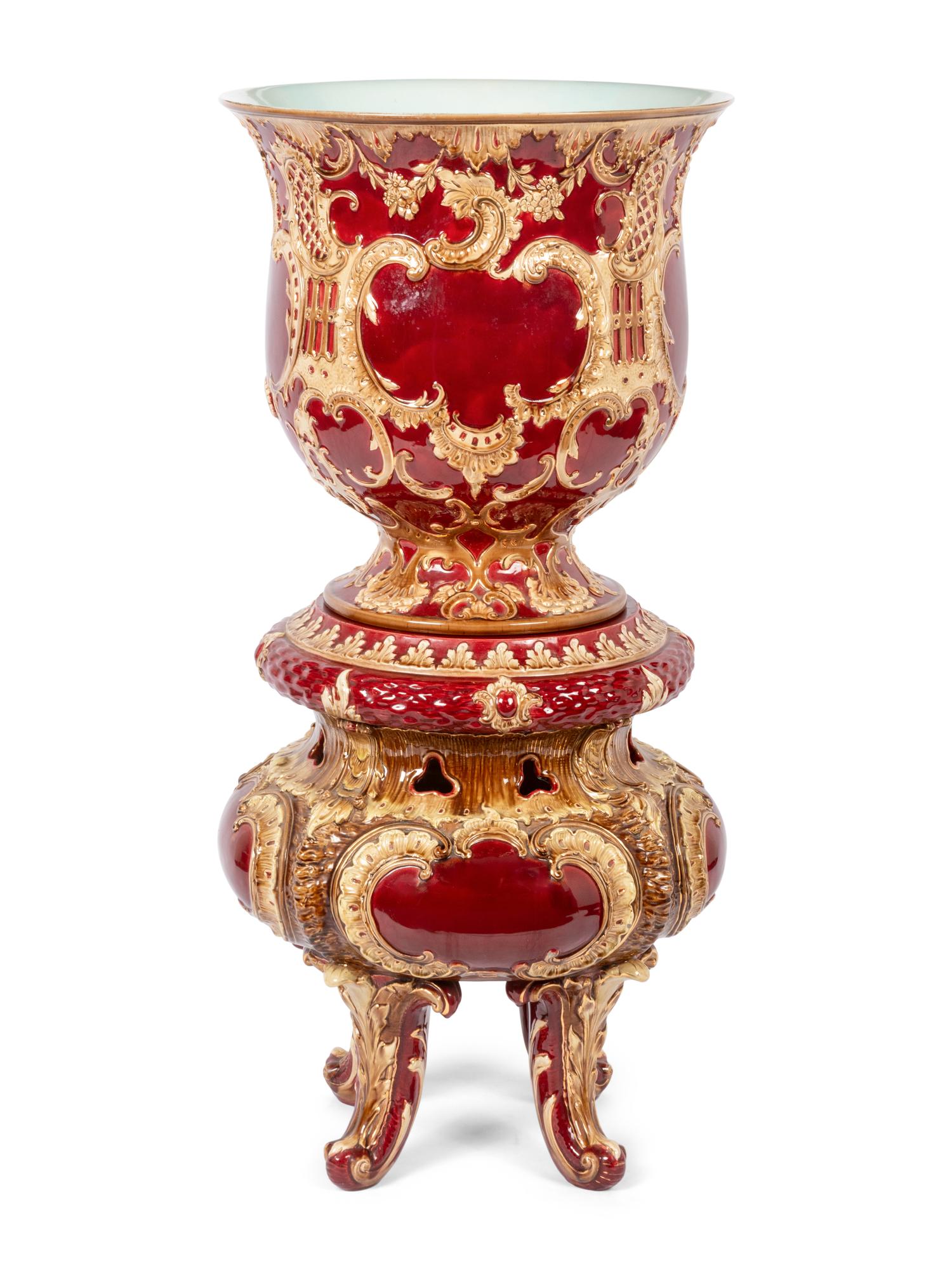 A Continental Porcelain Jardinière