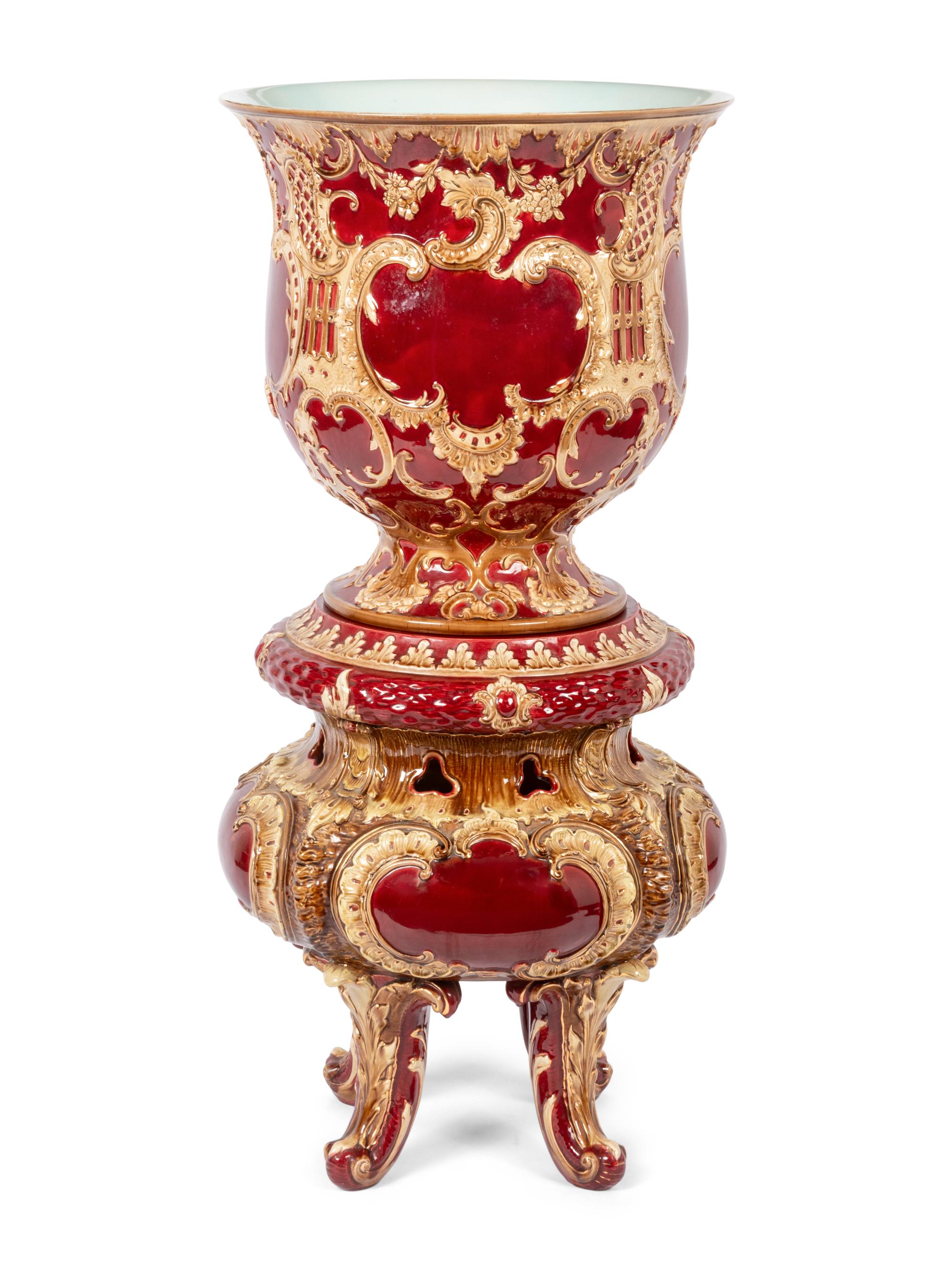 A Continental Porcelain Jardinière