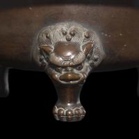 A Patinated Bronze Tripod Brazier, 18th/19th Century 清中期 三足銅火盆