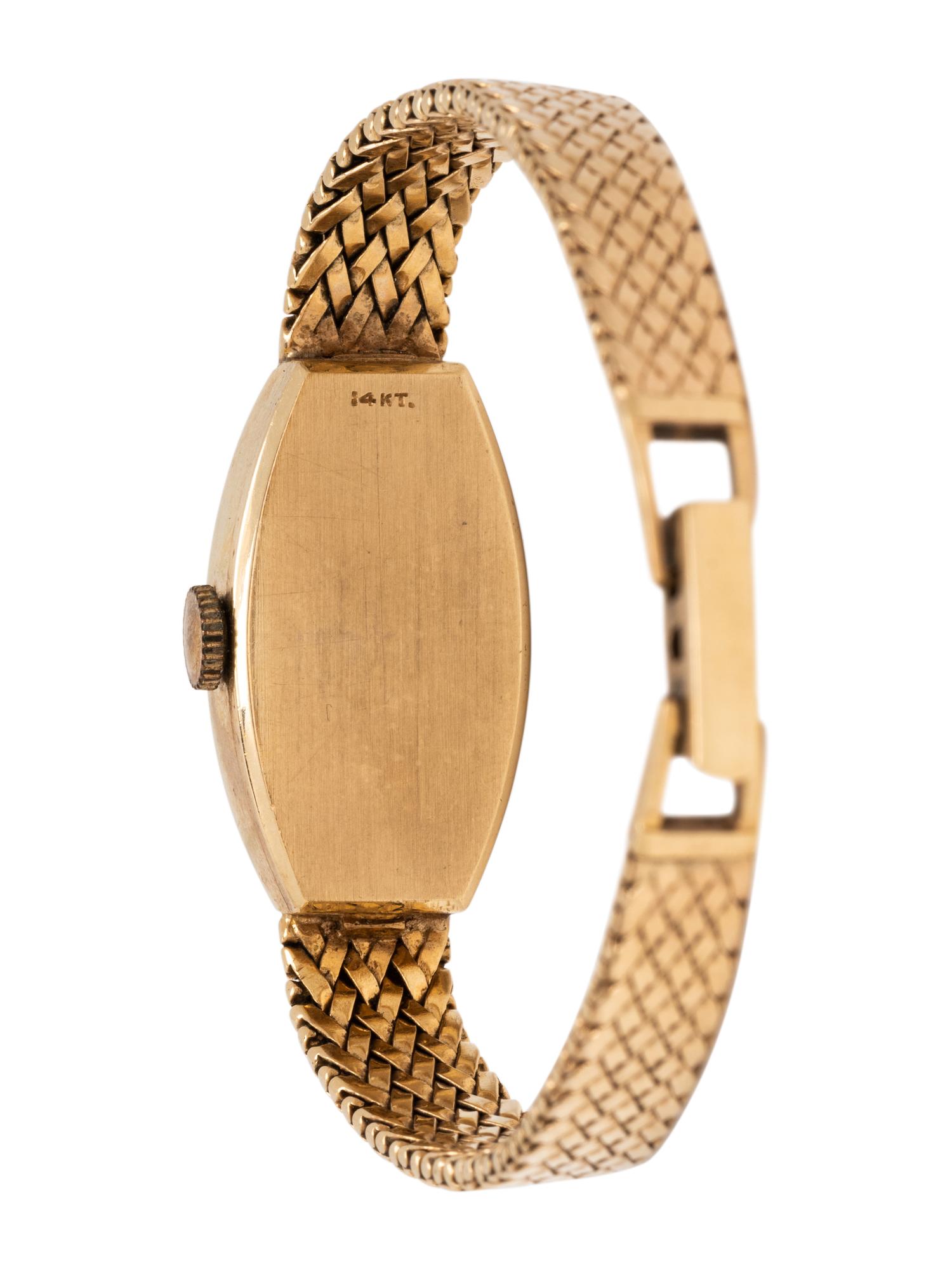 LeCOULTRE, 14K YELLOW GOLD WRISTWATCH