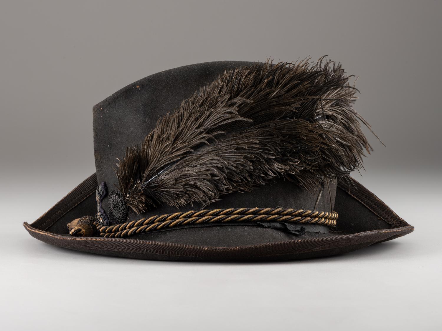 [CIVIL WAR]. Artillery officer's Hardee pattern slouch hat with U.S. Army imprint.