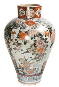 A Japanese Imari Porcelain Vase Height 22 3/4 inches. — EARLY 20TH CENTURY