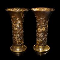 A Pair of Japanese Parcel Gilt and Patinated Bronze Vase, Signed Kyoto Inoue sei , Meiji Period 明治時期 京都井上製花鳥紋銅瓶一對