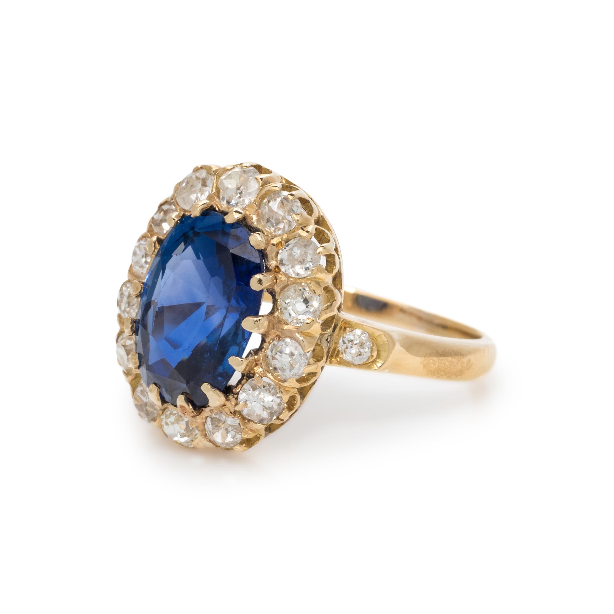 SAPPHIRE AND DIAMOND RING