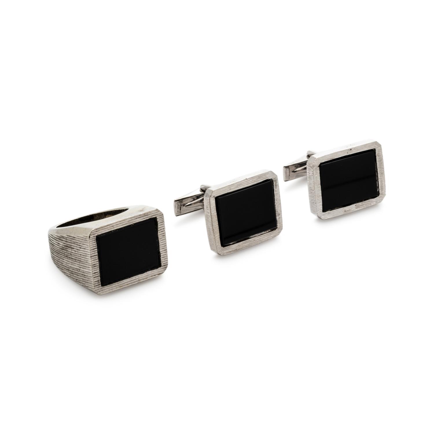 WHITE GOLD AND ONYX SET
