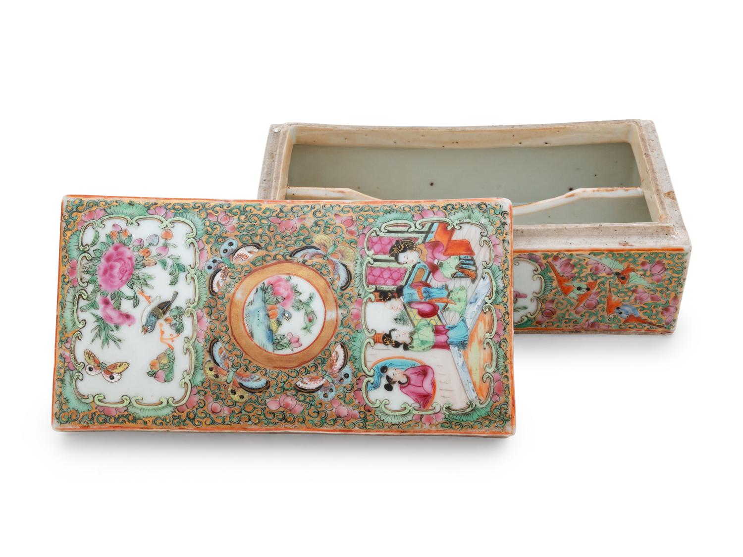 Two Chinese Export Porcelain Articles